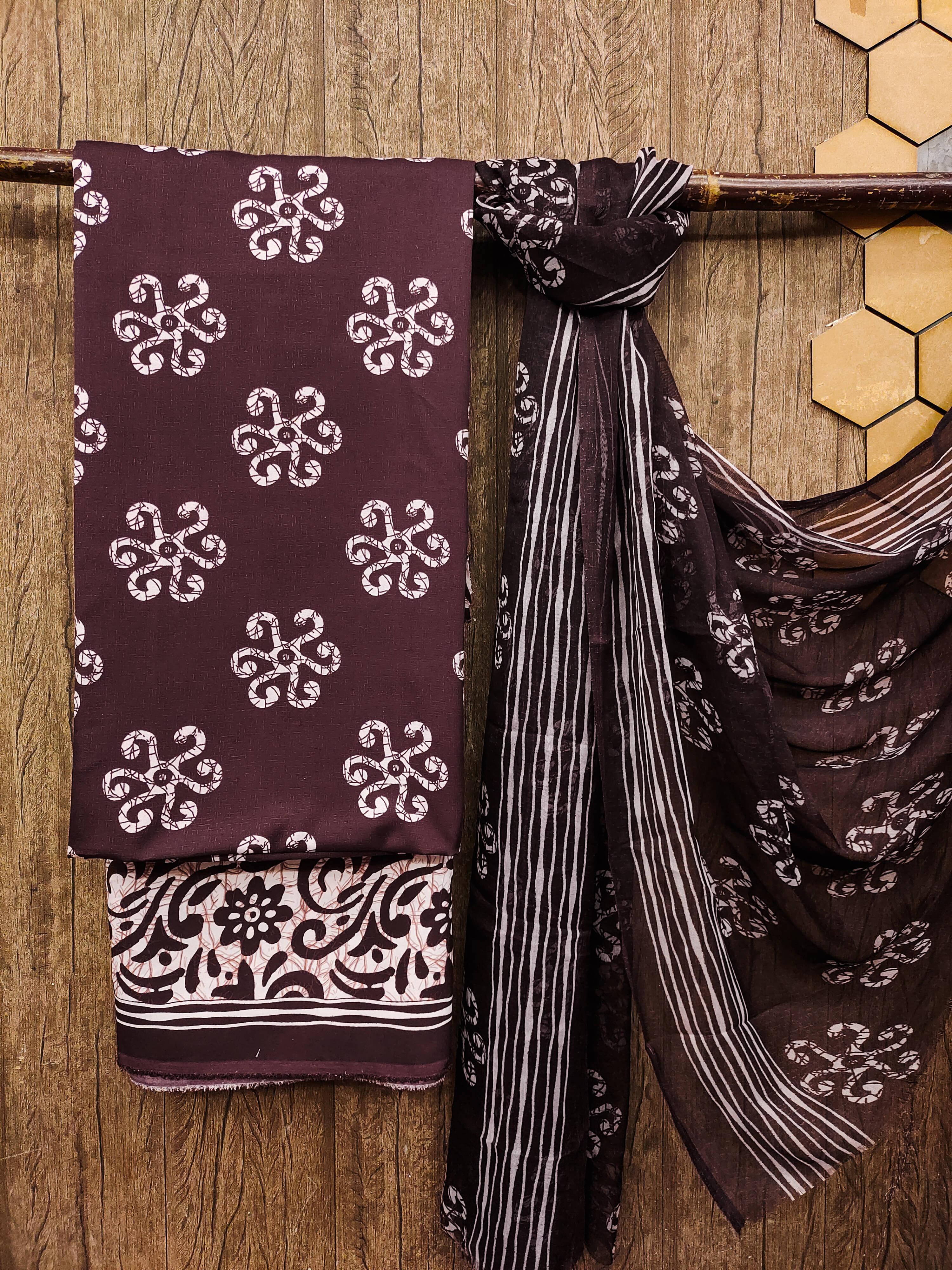     			ANAND SAREES Women Crepe Unstitched Dress Material ( Brown )