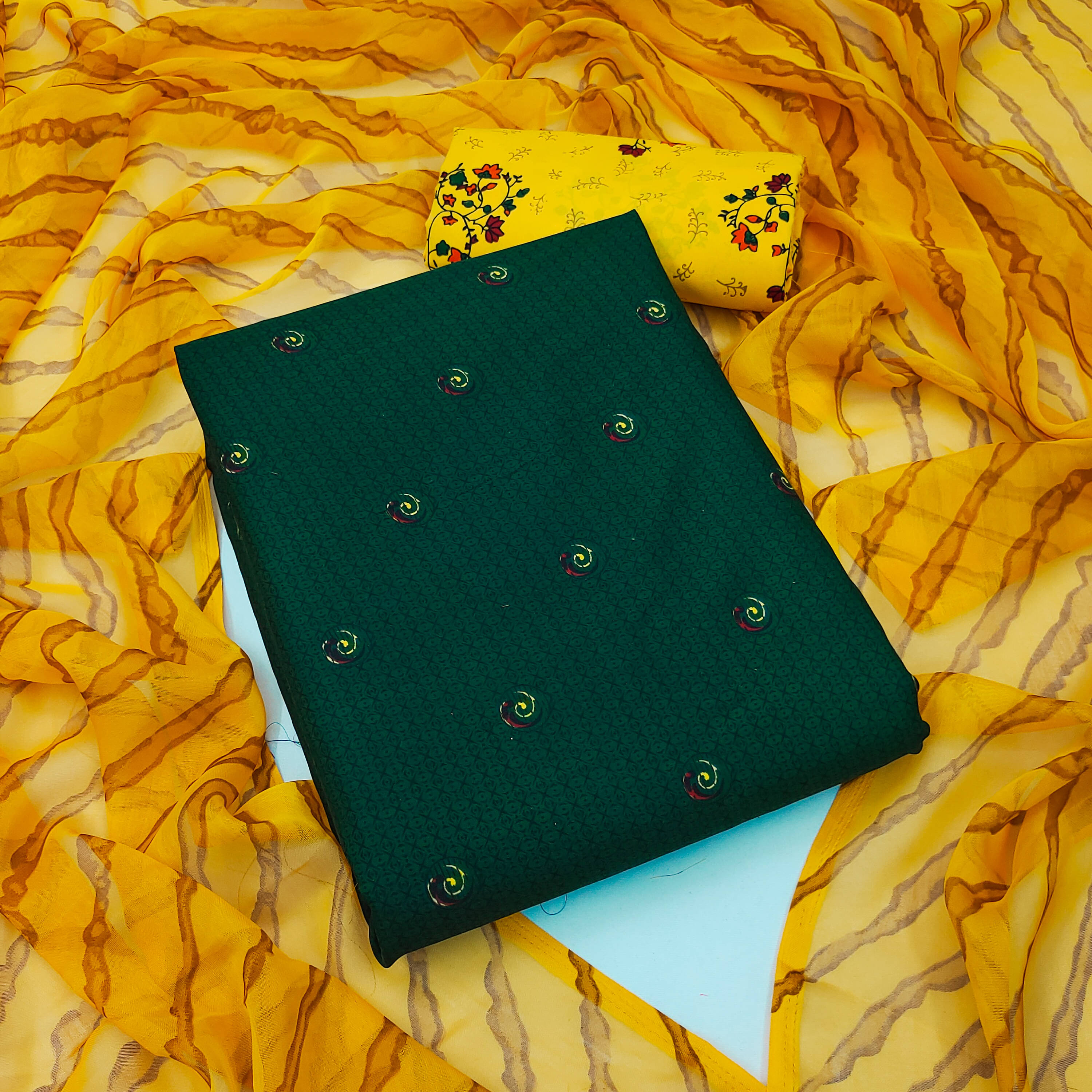     			ANAND SAREES Women Crepe Unstitched Dress Material ( Green )