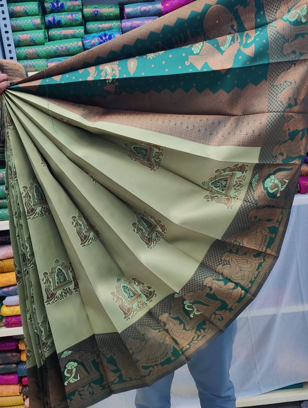     			INDIAN SILKS Cotton Embroidered Banarasi saree With Unstitched Blouse Piece ( Dark Grey )