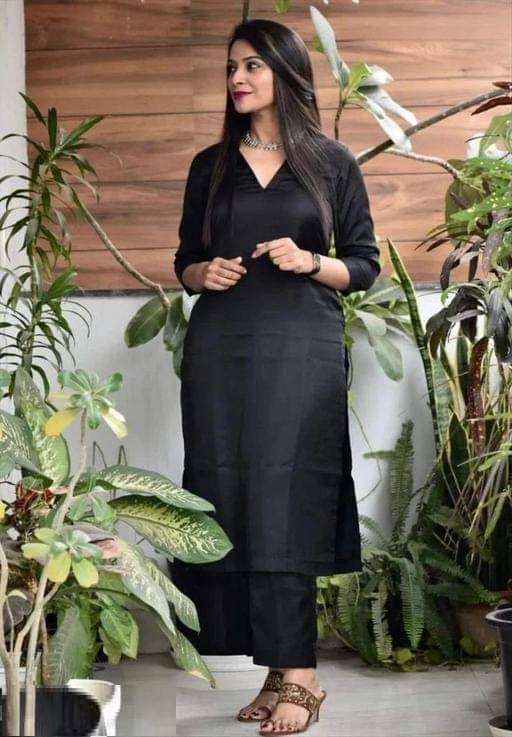     			Jivandhara Women Rayon Solid A-line Kurti With Pants ( Black )