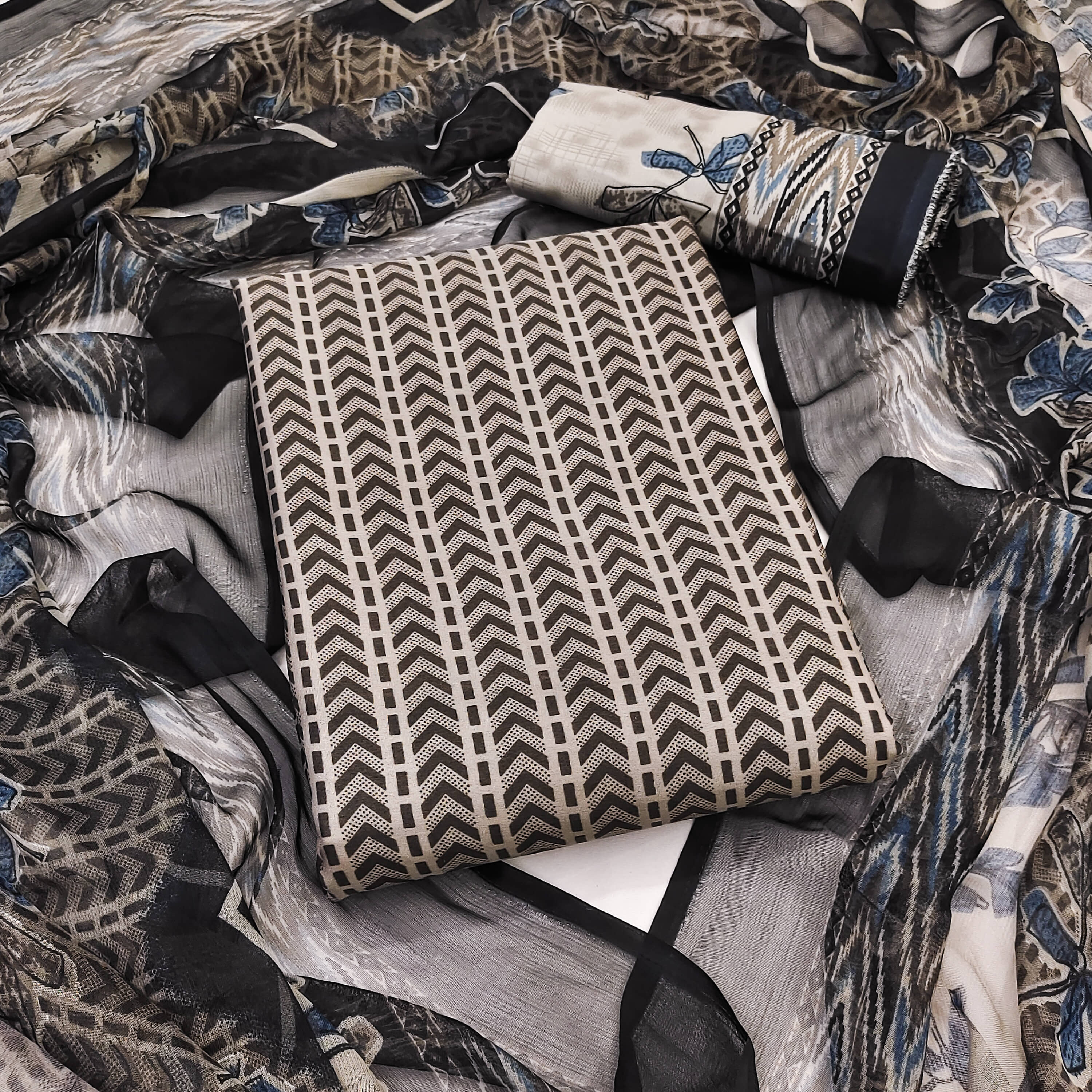 Kashvi Sarees Women Crepe Unstitched Dress Material ( Grey ) - Unstitched Fabrics | Buy online on ZillyBuy