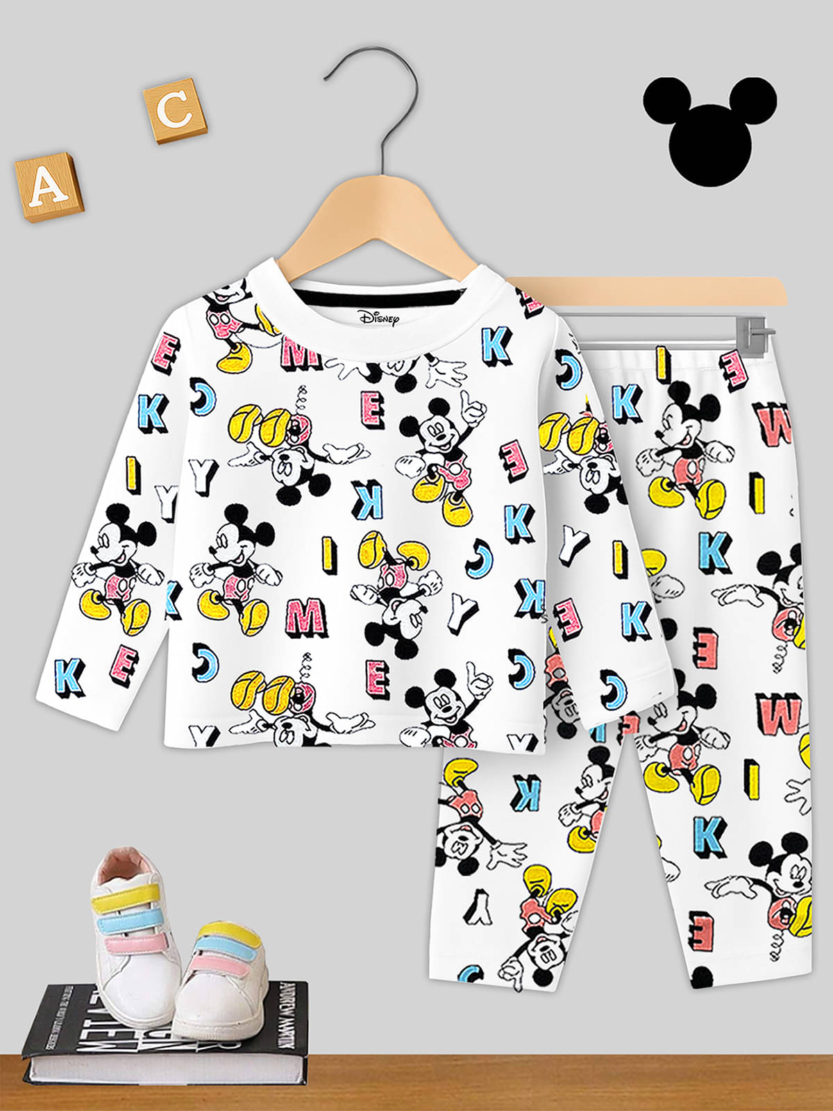     			Kuchipoo Pack of 1 Boys Cotton T-Shirt & Trackpants Set ( White )