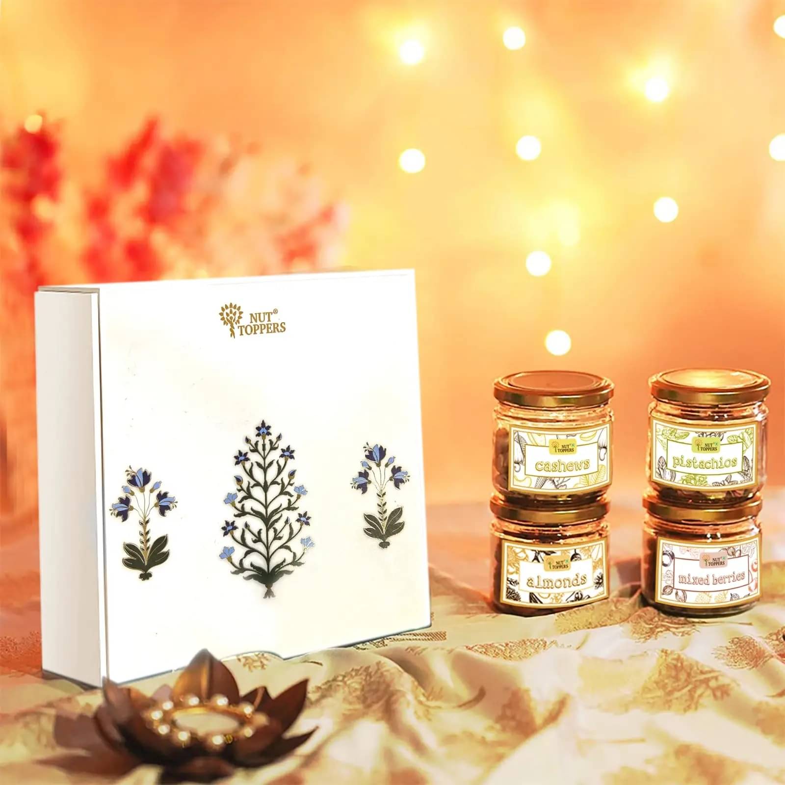     			NUTTOPPERS Pistachio Nut (Pista),Almond (Badam),Cashew nut (Kaju) 800 g