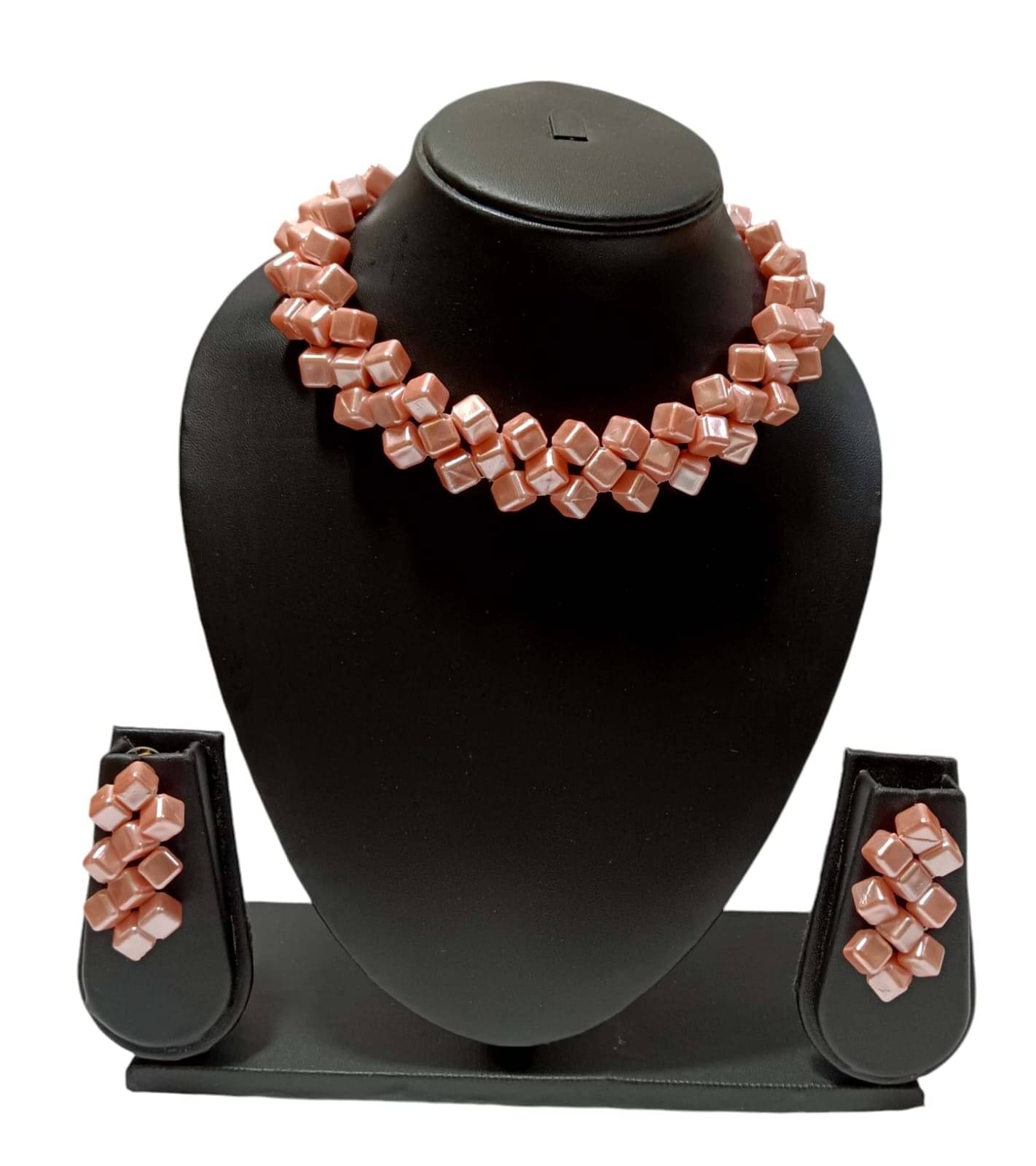     			Uttarai Peach Alloy Necklace Set ( Pack of 1 )