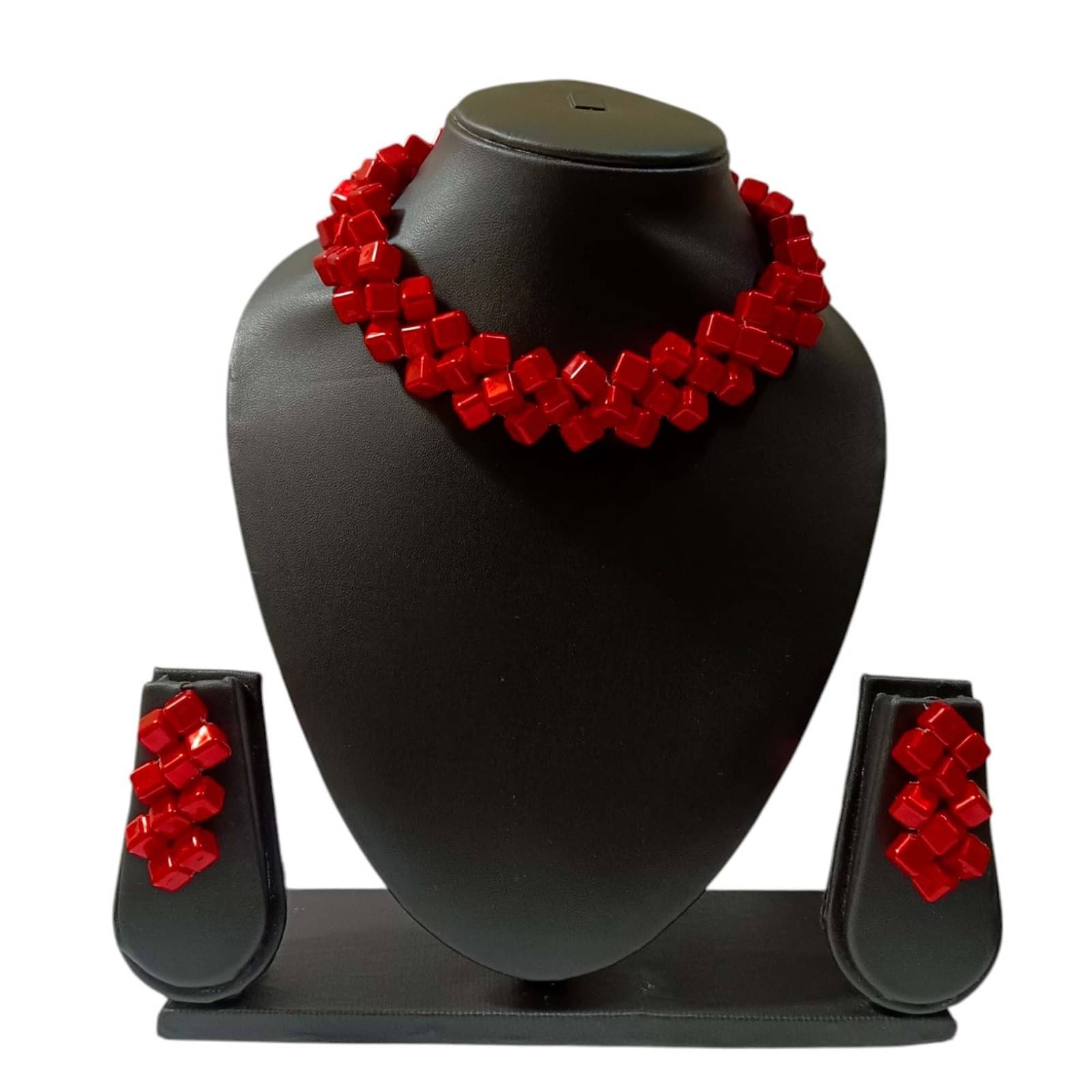     			Uttarai Red Alloy Necklace Set ( Pack of 1 )