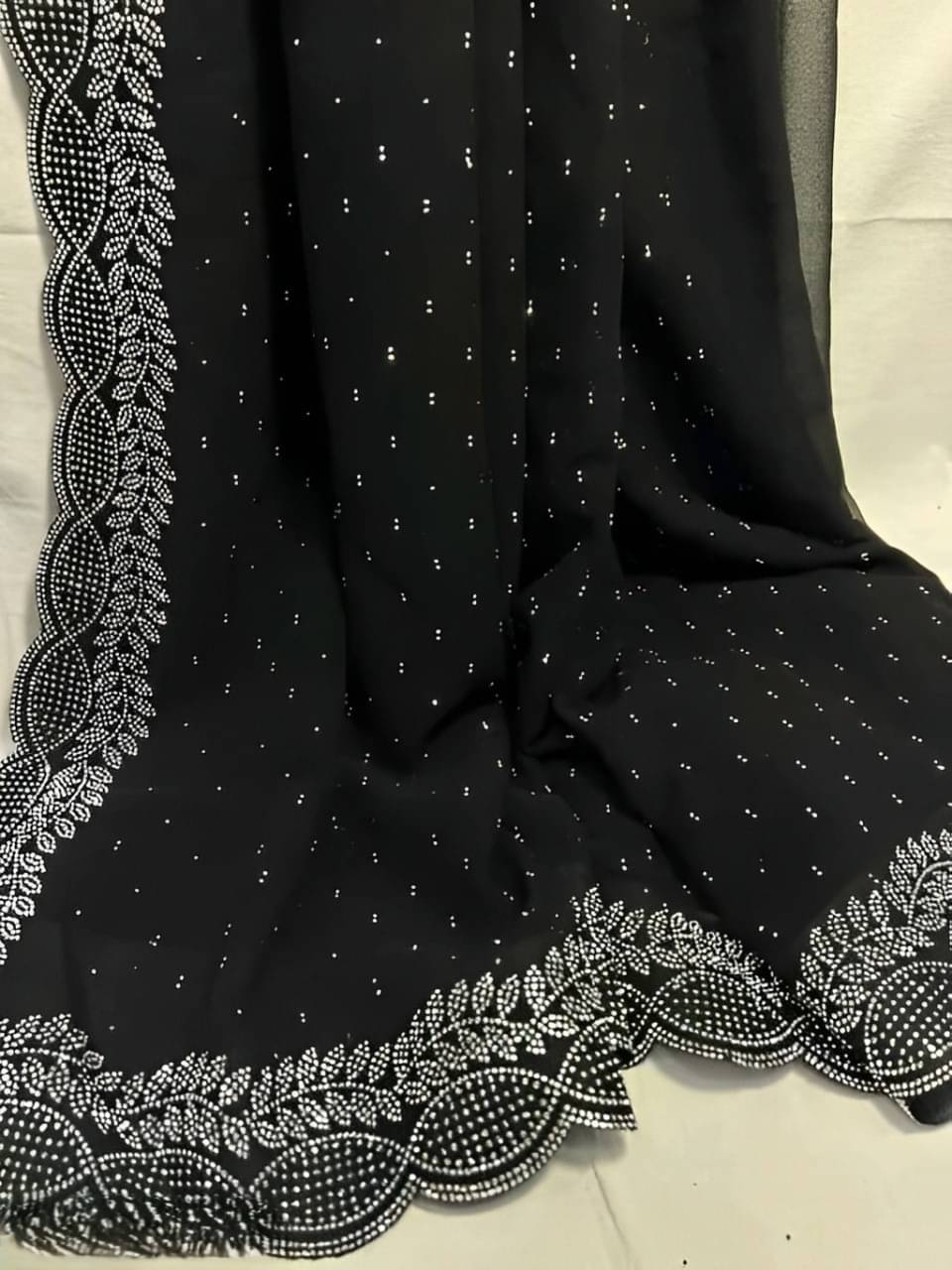     			V FANCY Georgette Solid Kanjeevaram Sarees With Stitched Blouse ( Black )