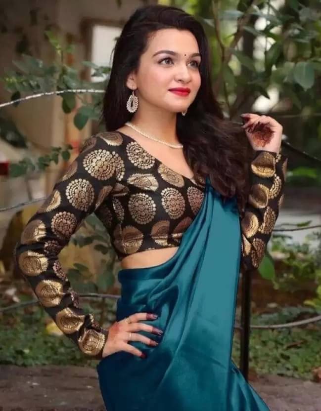 YUGAVEERAA Satin Solid Regular Saree With Unstitched Blouse Piece ( Turquoise ) YUGAVEERAA Satin Solid Regular Saree With Unstitched Blouse Piece ( Turquoise )