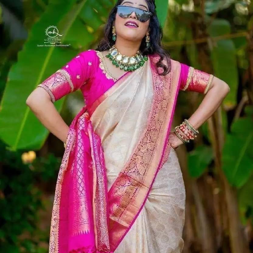 YUGAVEERAA Silk Woven Regular Saree With Unstitched Blouse Piece ( Multicolor 2 ) YUGAVEERAA Silk Woven Regular Saree With Unstitched Blouse Piece ( Multicolor 2 )