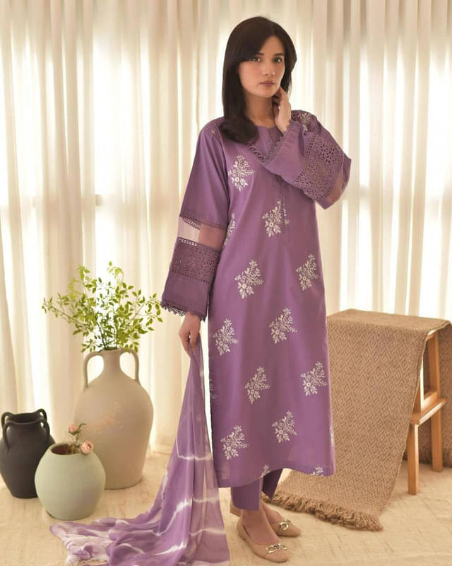    			Dulhan Saree Women Rayon Embroidered Straight Kurti With Pants ( Purple )