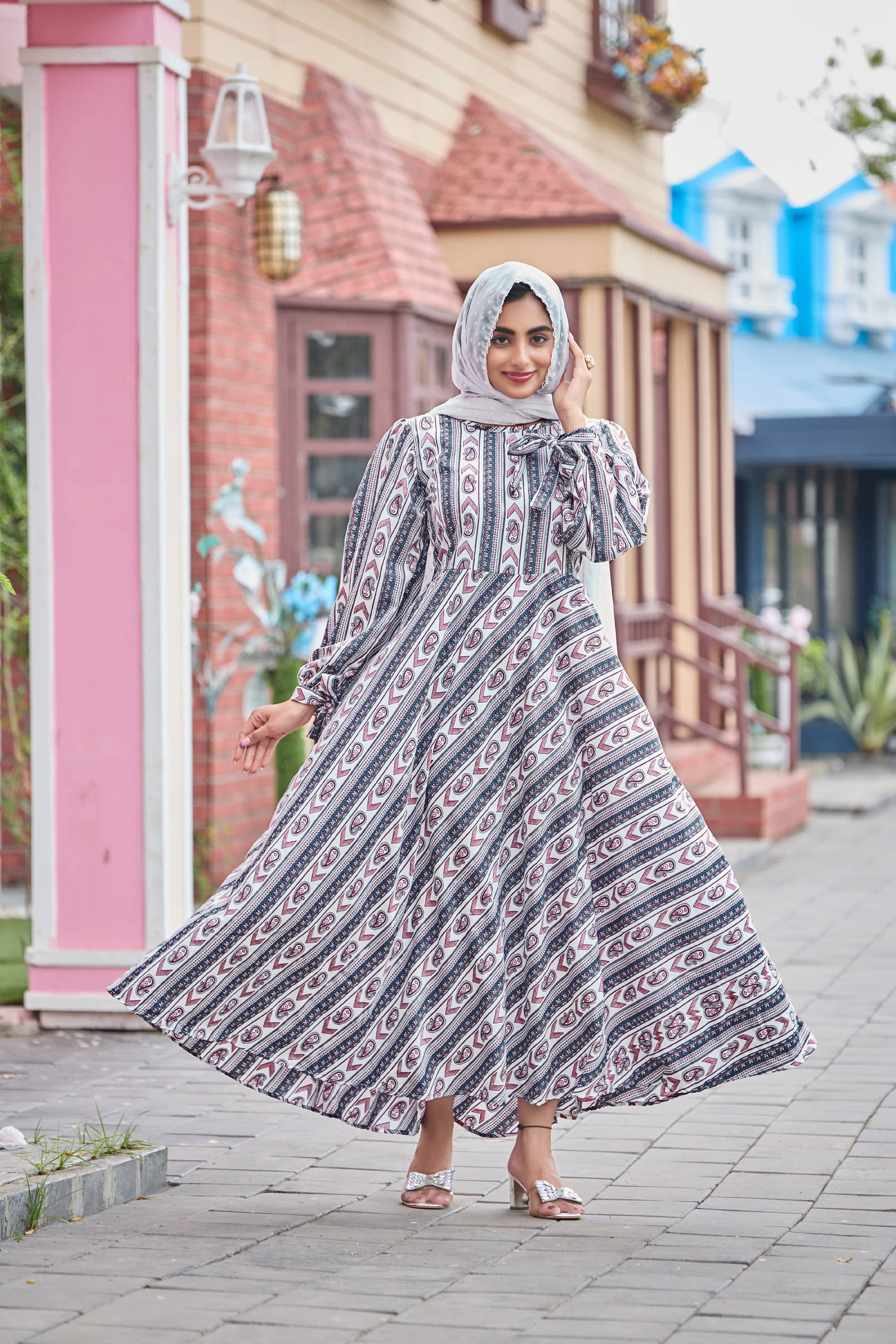     			SARINKU Crepe Burqa without Hijab Multicolor ( Pack of 1 )
