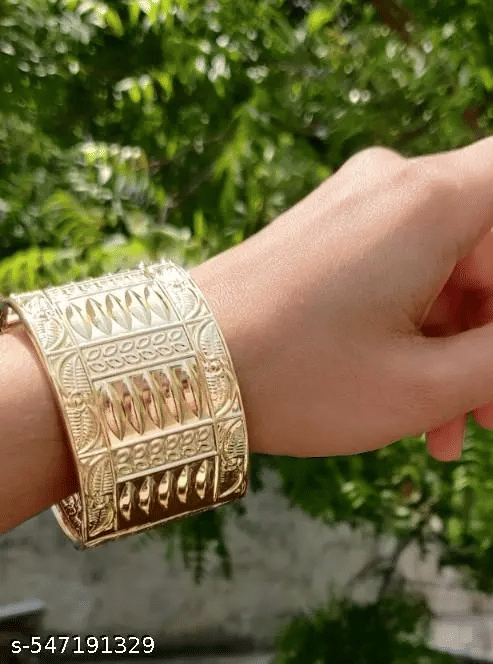 SUNHARI Gold Cuff ( Pack of 1 )     			SUNHARI Gold Cuff ( Pack of 1 )