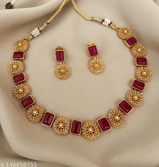 SUNHARI Golden Alloy Necklace Set ( Pack of 1 )