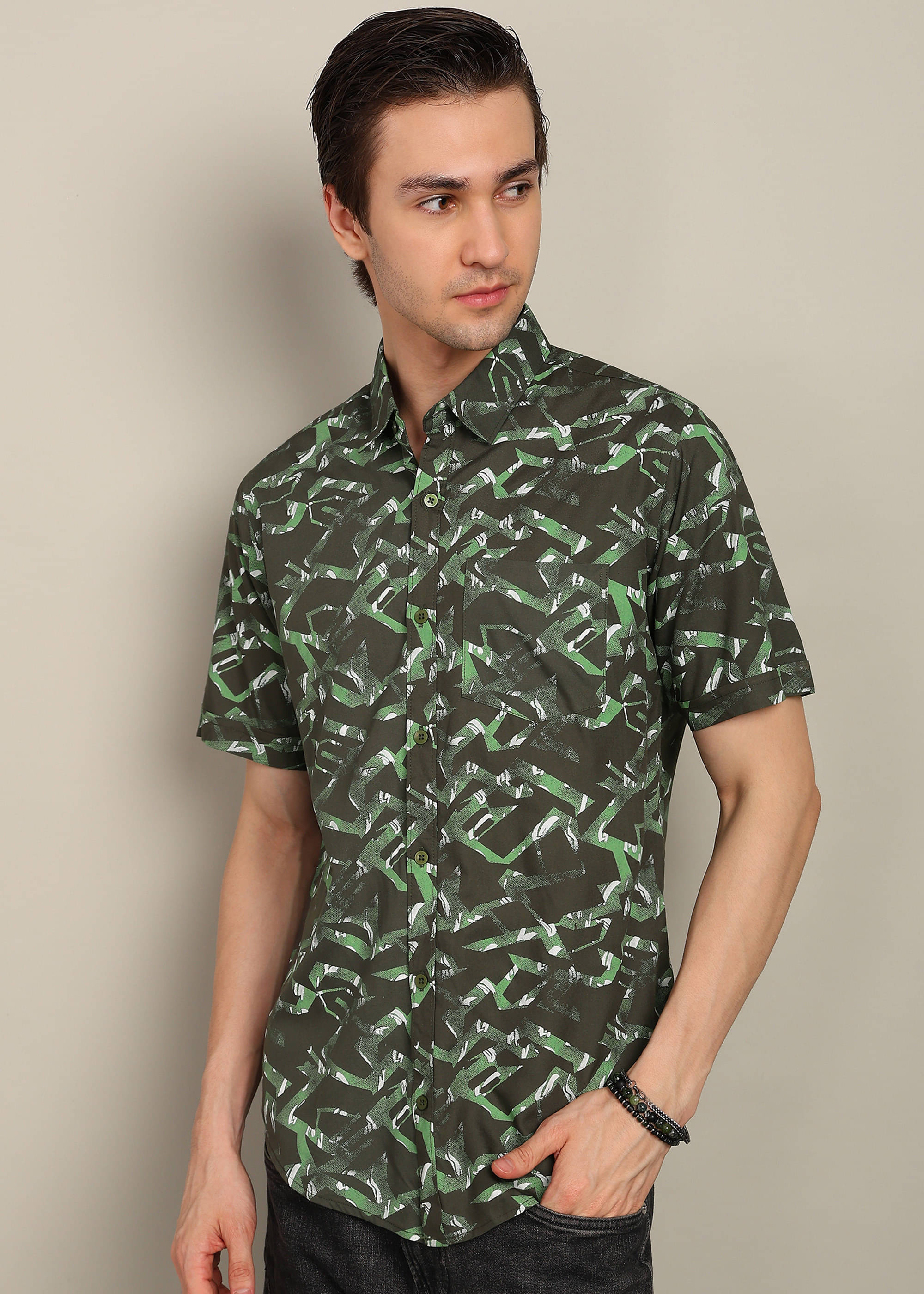     			BLYNK Poly Cotton Regular Fit Printed Half Sleeves Men's Casual Shirt - Green ( Pack of 1 )