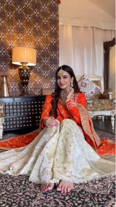     			Dulhan Saree Women Silk Blend Embroidered Straight Kurti With Palazzo ( Orange )