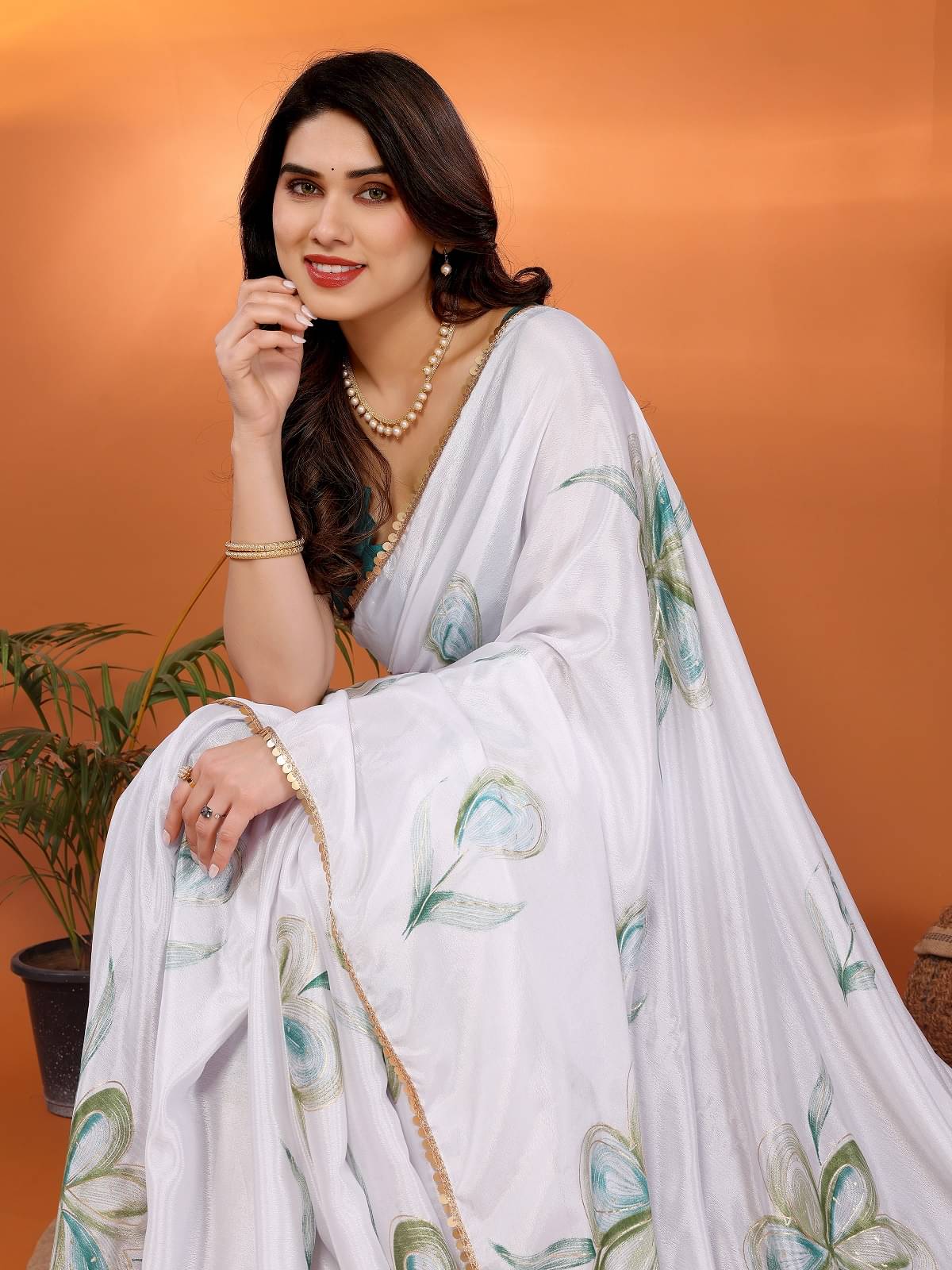 Gazal Fashions Chiffon Printed Regular Saree With Unstitched Blouse Piece ( Green )     			Gazal Fashions Chiffon Printed Regular Saree With Unstitched Blouse Piece ( Green )