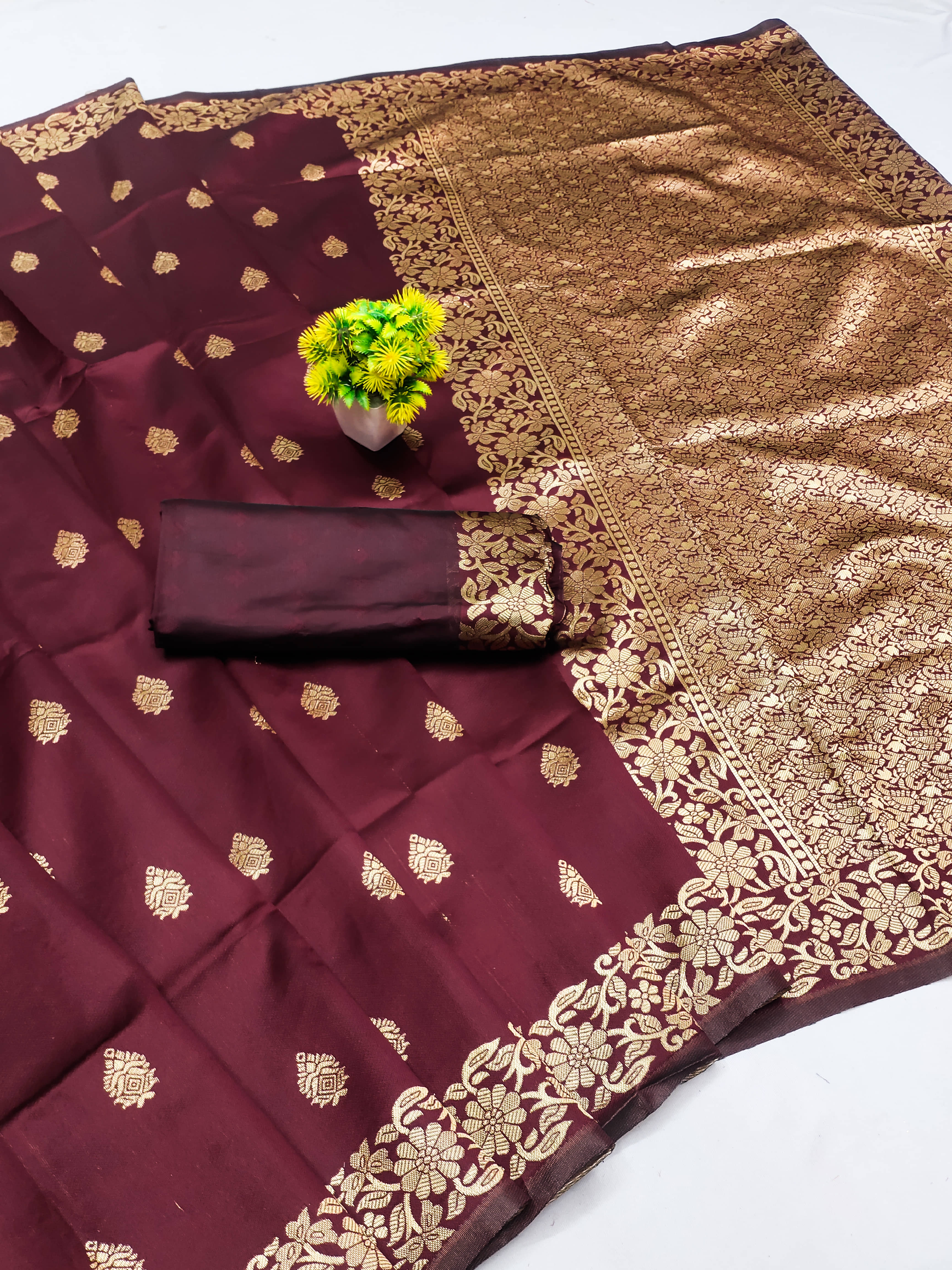 HEMA SILK MILLS Silk Printed Regular Saree With Unstitched Blouse Piece ( Blue ) - Sarees | Buy online on ZillyBuy