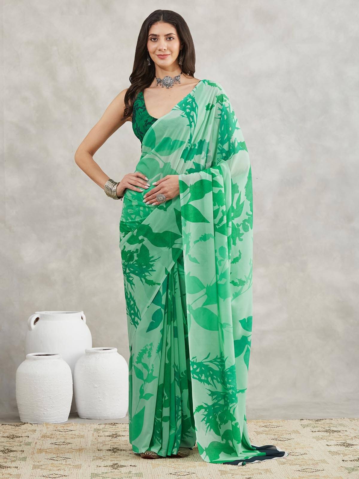     			Janasya Georgette Printed Regular Saree With Unstitched Blouse Piece ( Green )