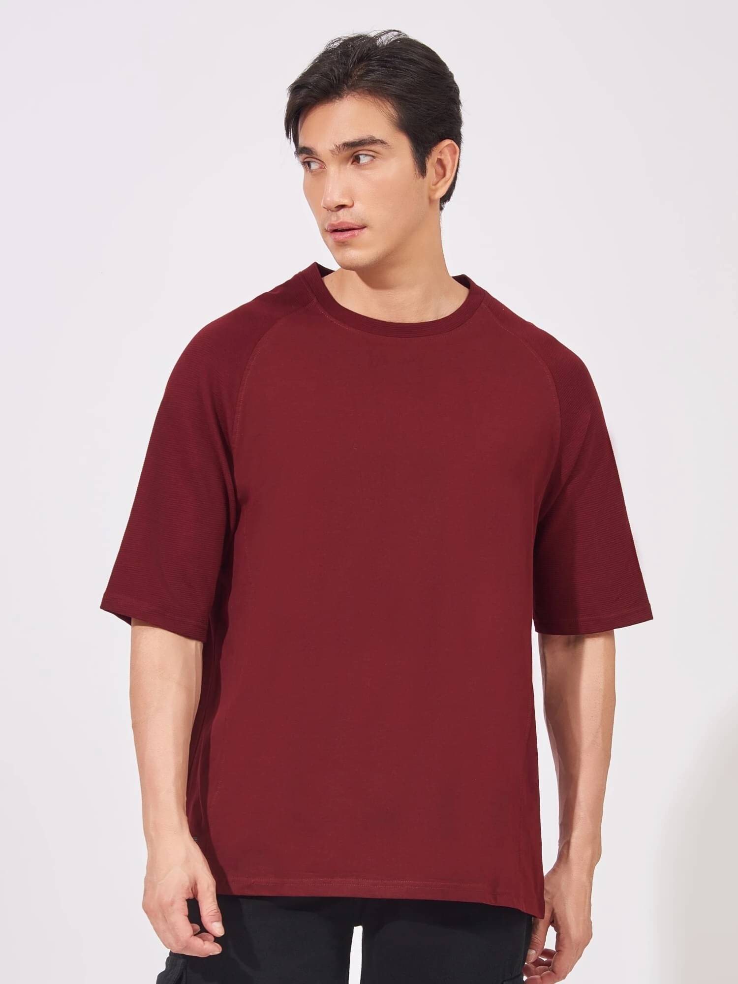     			Maniac Men Cotton Blend Oversized Fit Solid T-Shirt ( Maroon )