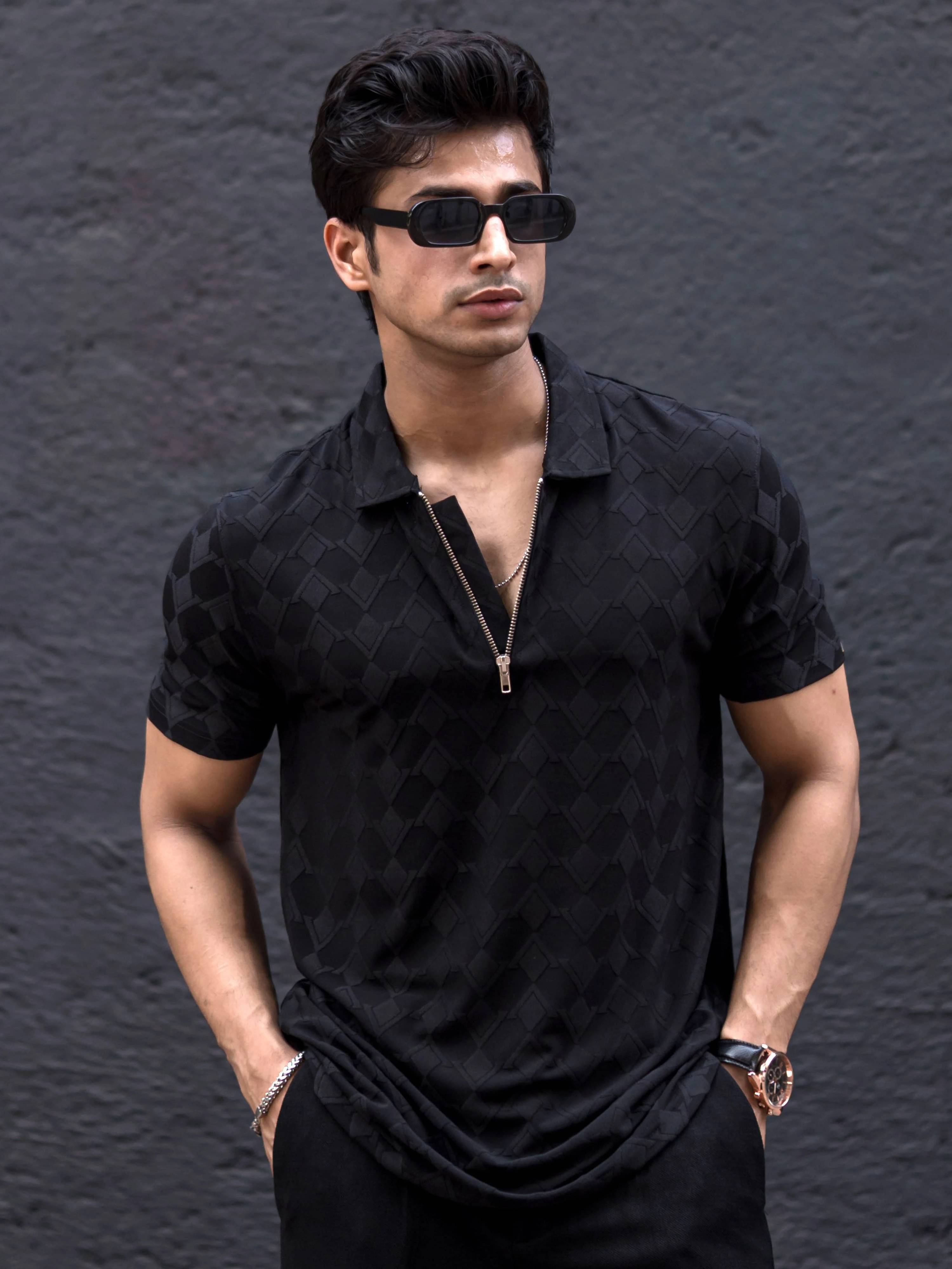     			Maniac Men Cotton Blend Slim Fit Striped Polo T Shirt ( Black )