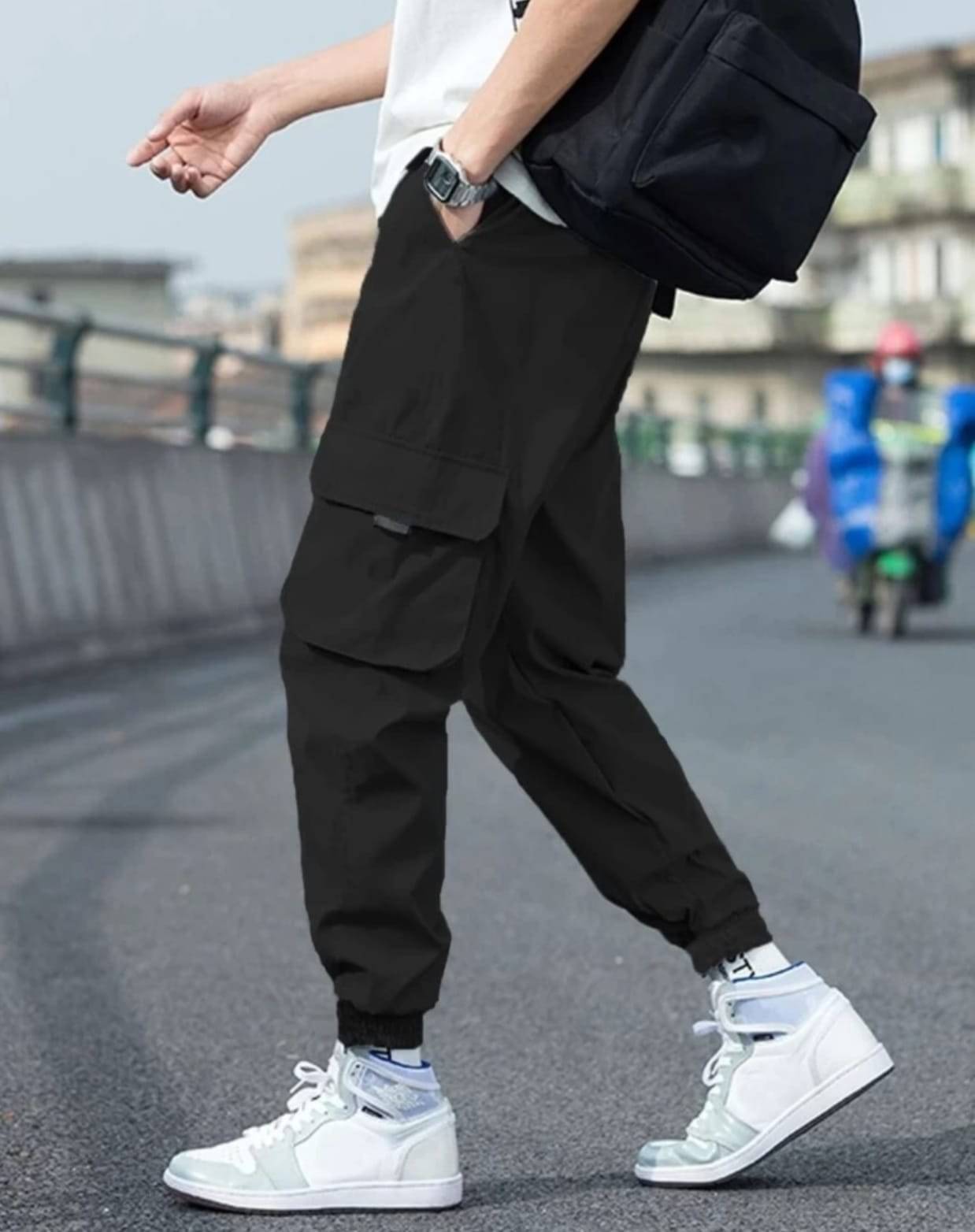 RAAVI Black Lycra Men's Trackpants ( Pack of 1 )     			RAAVI Black Lycra Men's Trackpants ( Pack of 1 )