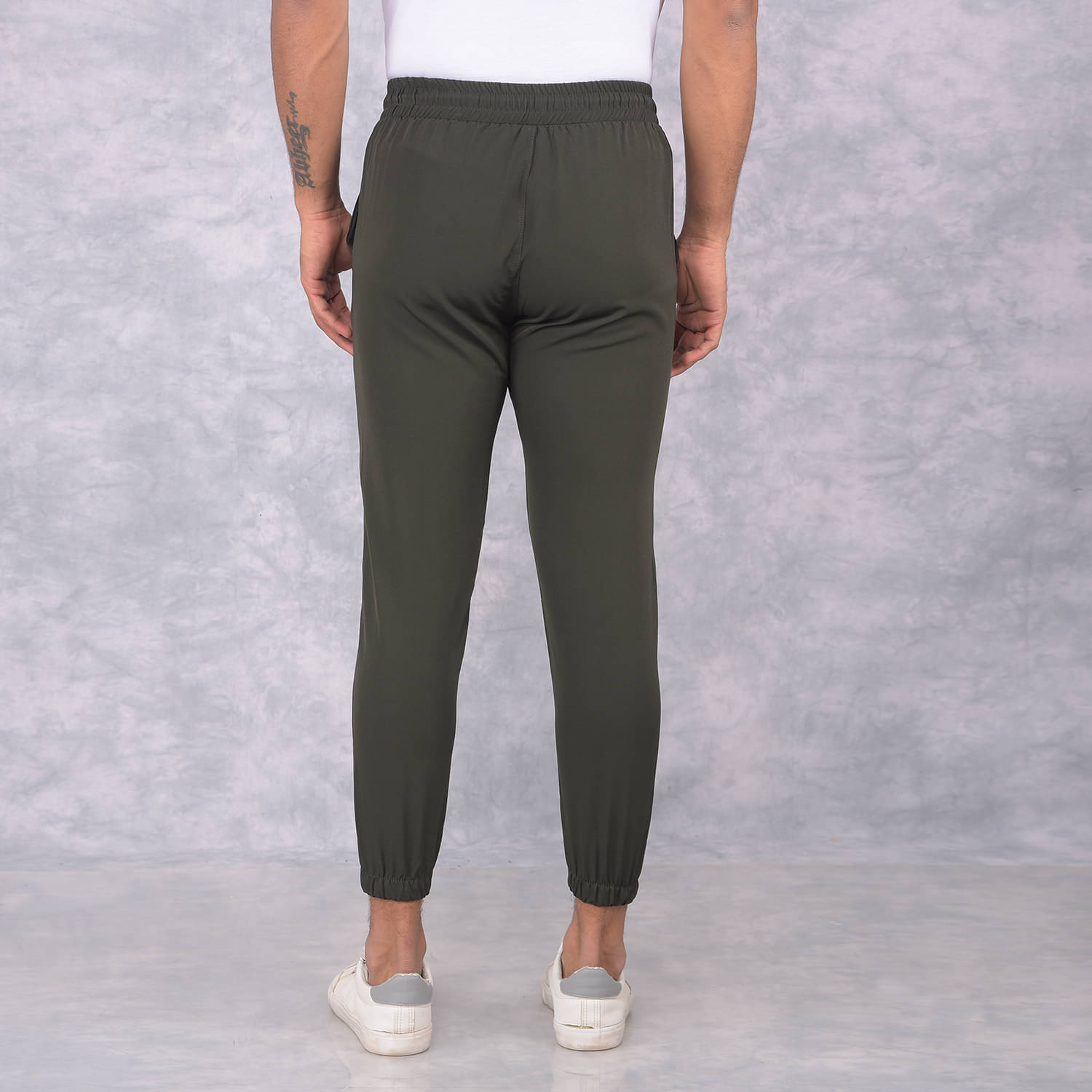     			RAAVI Dark Green Lycra Men's Trackpants ( Pack of 1 )