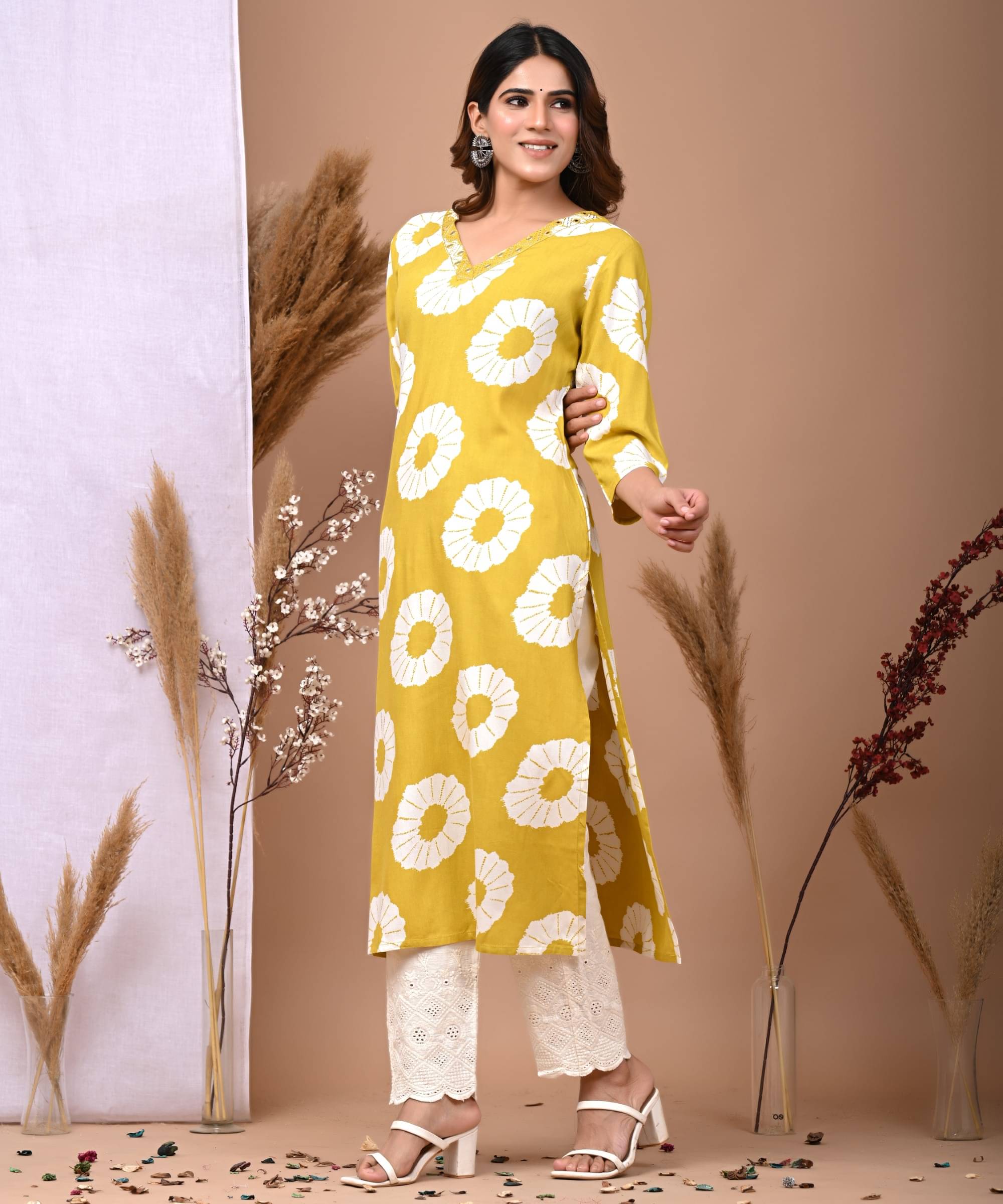     			Rimeline Fashion Women Cotton Printed Straight Kurti ( Yellow )