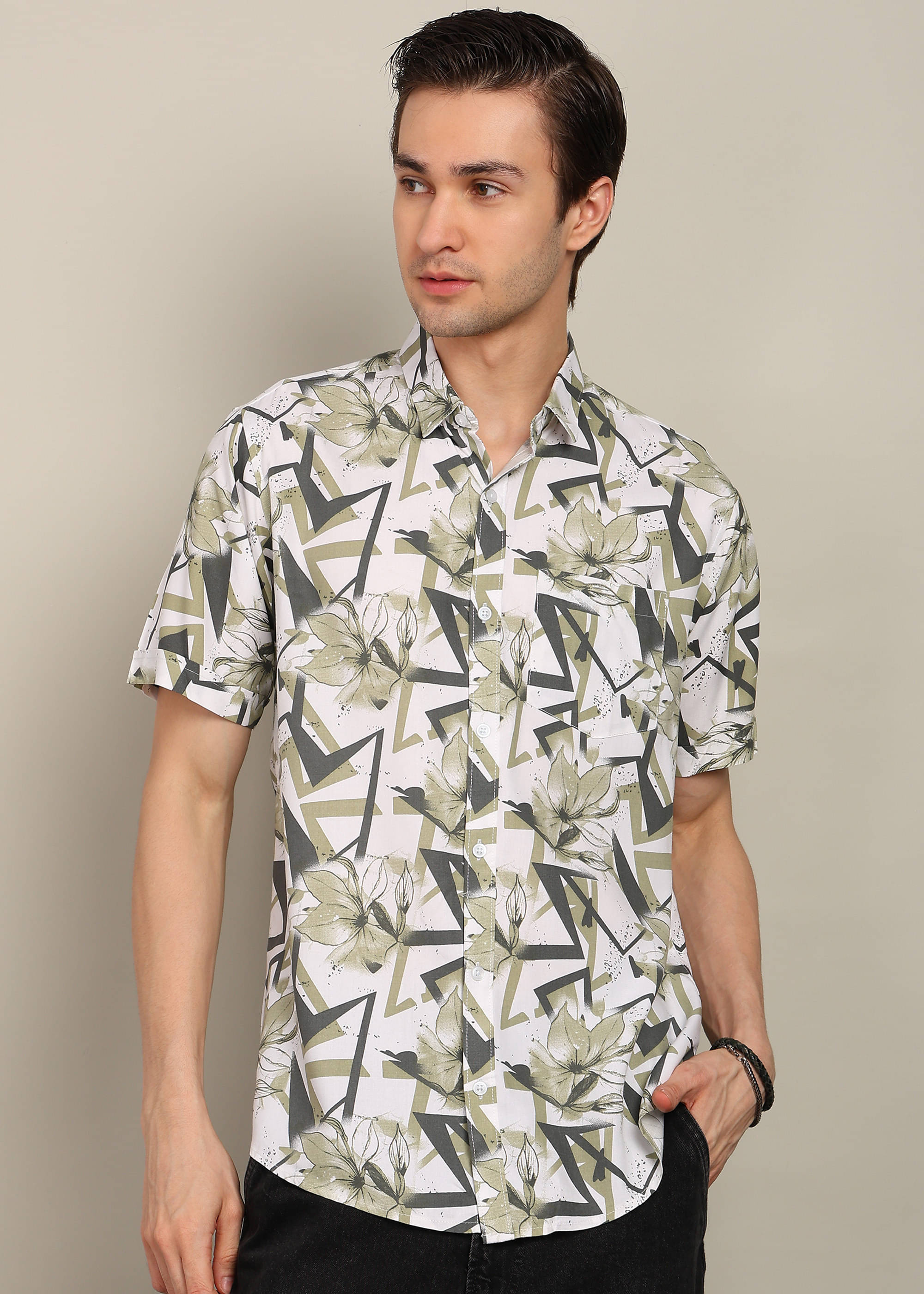 BLYNK Poly Cotton Regular Fit Printed Half Sleeves Men's Casual Shirt - Green ( Pack of 1 ) BLYNK Poly Cotton Regular Fit Printed Half Sleeves Men's Casual Shirt - Green ( Pack of 1 )