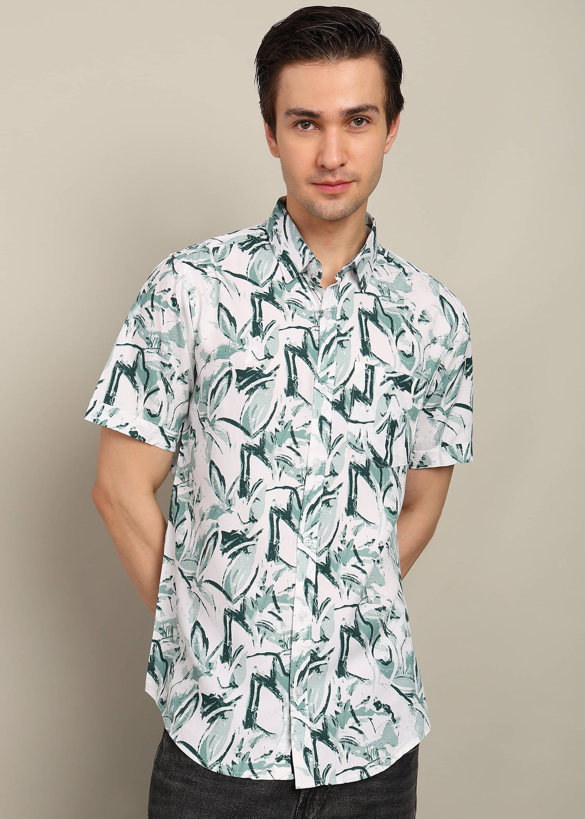     			BLYNK Poly Cotton Regular Fit Printed Half Sleeves Men's Casual Shirt - Green ( Pack of 1 )