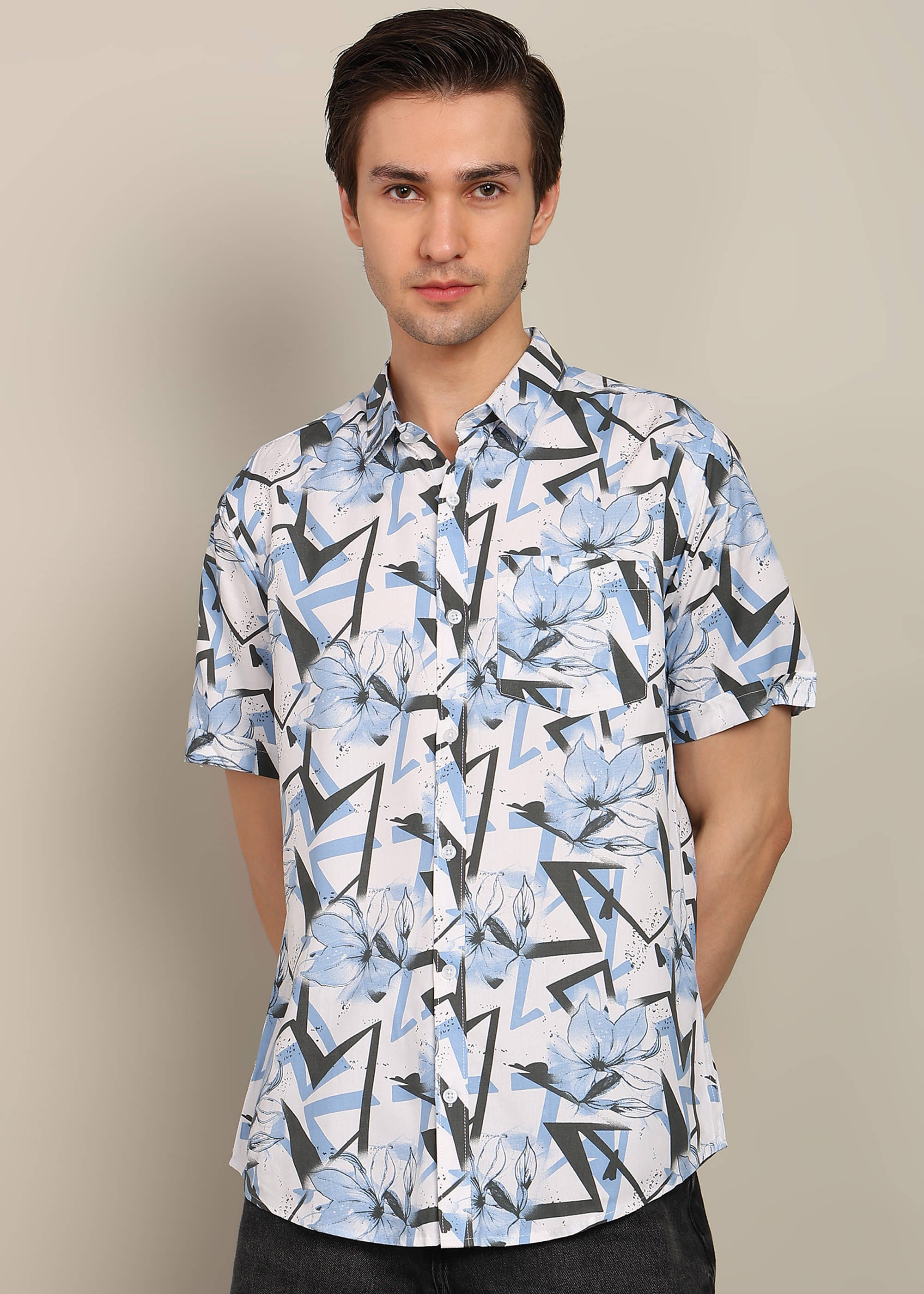     			BLYNK Poly Cotton Regular Fit Printed Half Sleeves Men's Casual Shirt - Light Blue ( Pack of 1 )