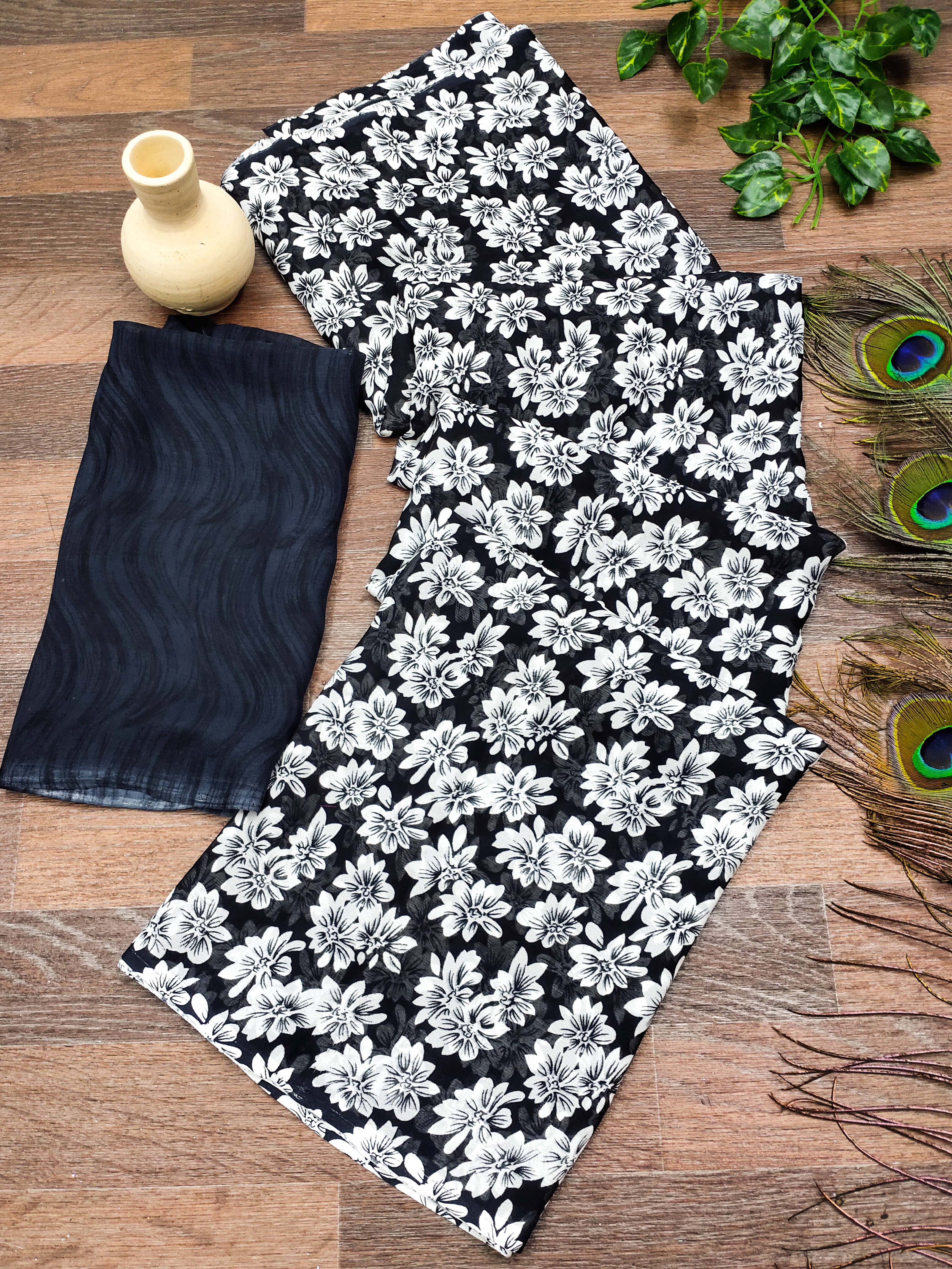     			Kashvi Sarees Georgette Printed Chanderi saree With Unstitched Blouse Piece ( Black )