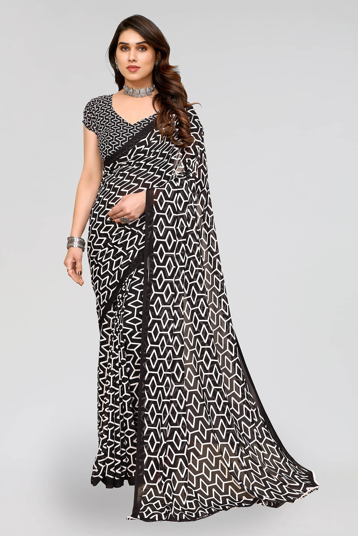 Kashvi Sarees Georgette Printed Chanderi saree With Unstitched Blouse Piece ( Black ) Kashvi Sarees Georgette Printed Chanderi saree With Unstitched Blouse Piece ( Black )
