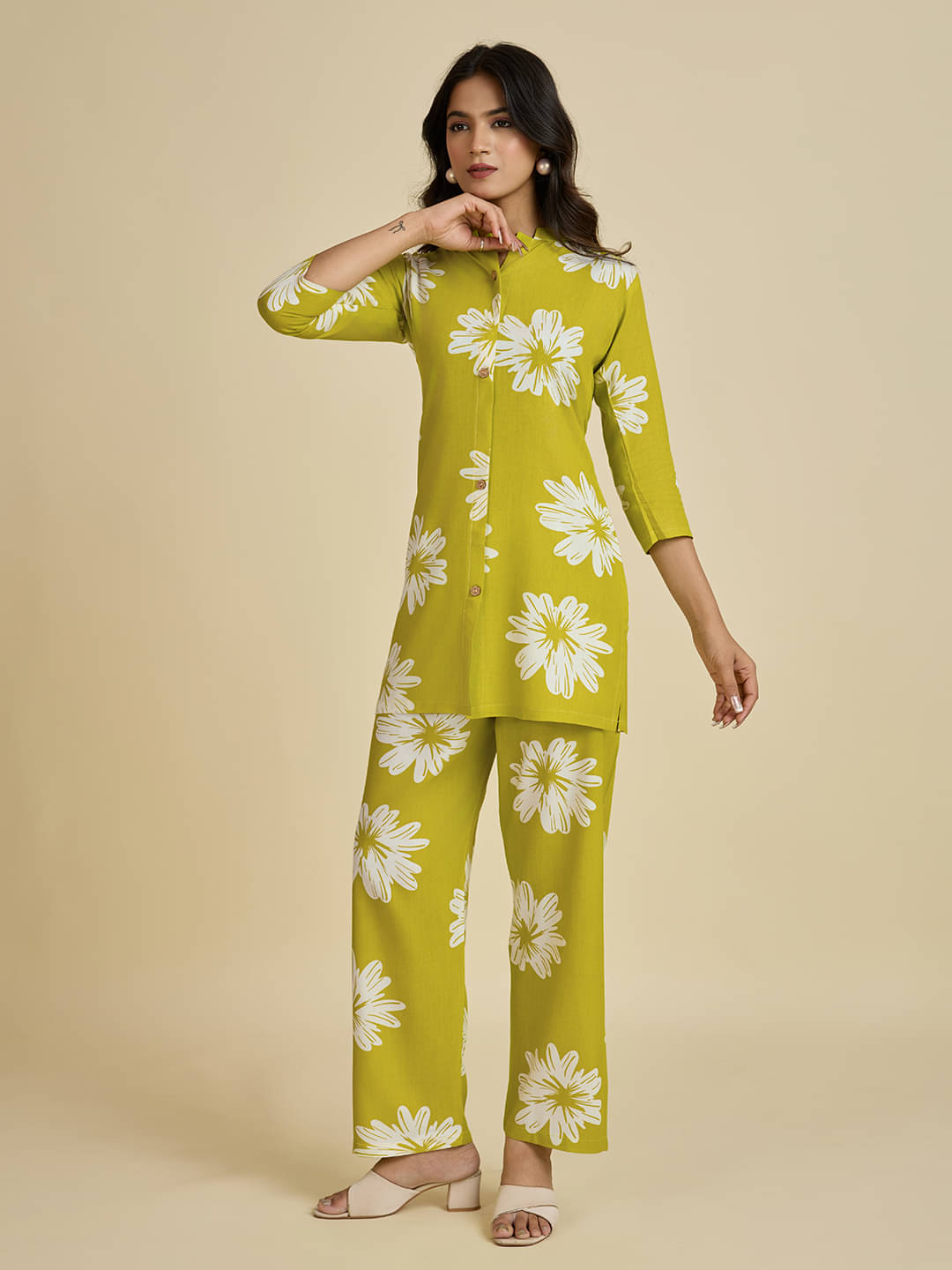 Parastri Women Printed Top With Trousers Co-Ord Set ( Mint Green ) Parastri Women Printed Top With Trousers Co-Ord Set ( Mint Green )