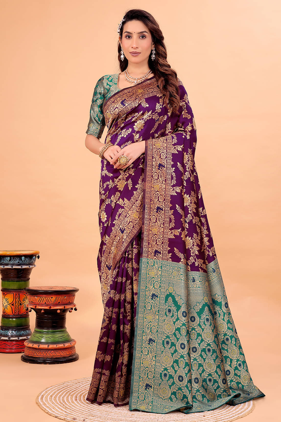 Suali Art Silk Solid Regular Saree With Unstitched Blouse Piece ( Wine ) Suali Art Silk Solid Regular Saree With Unstitched Blouse Piece ( Wine )