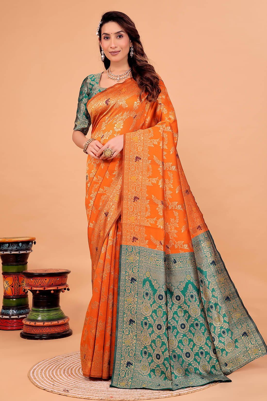     			Suali Art Silk Solid Regular Saree With Unstitched Blouse Piece ( Orange )