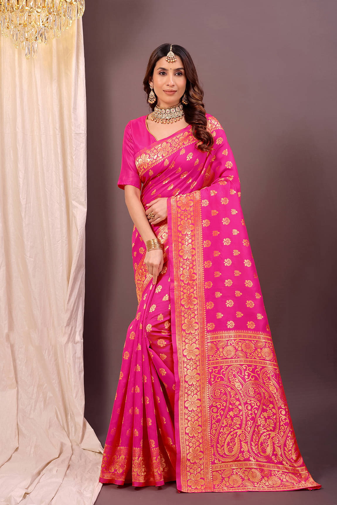     			Vkaran Art Silk Woven Regular Saree With Unstitched Blouse Piece ( Pink )