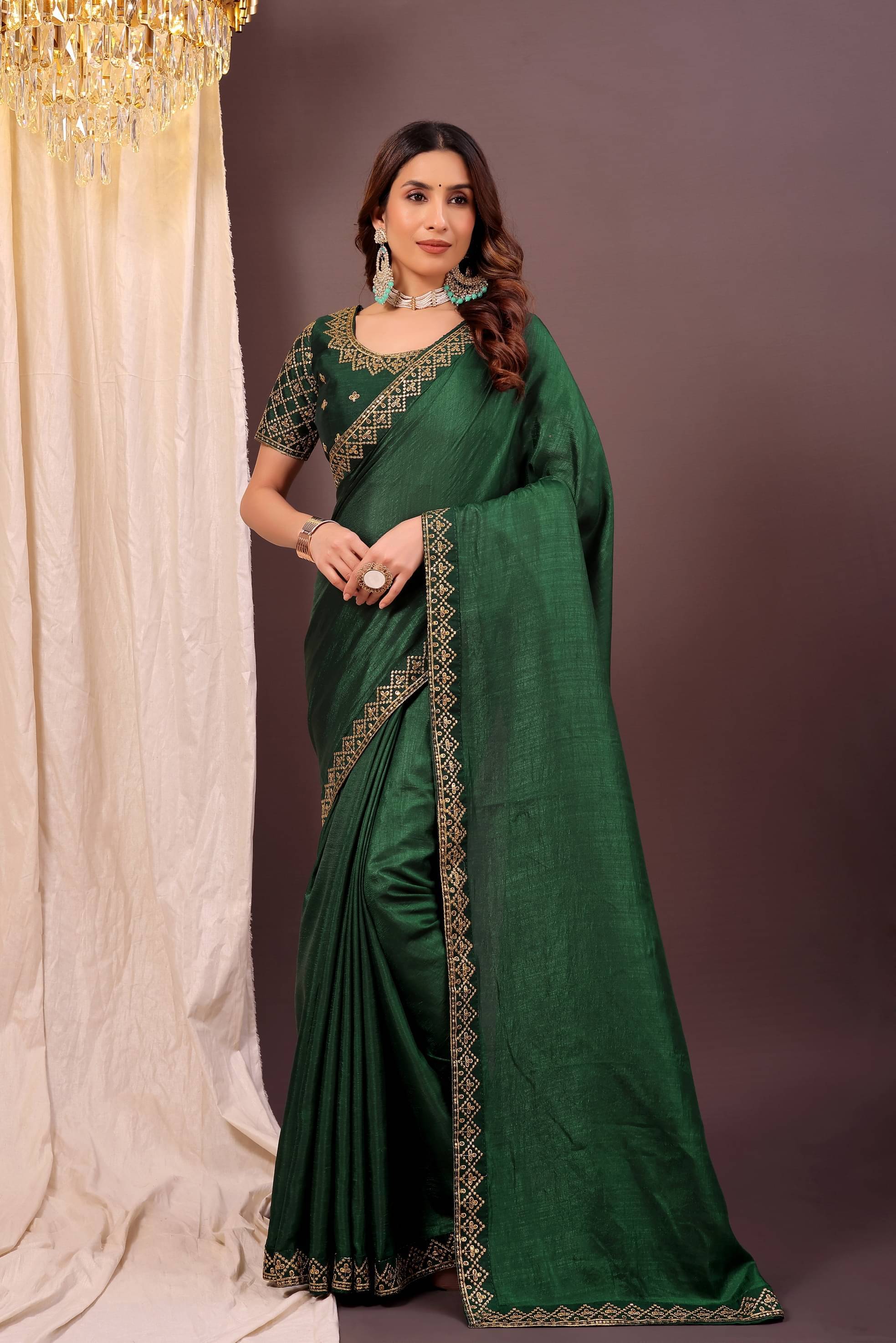 YUGAVEERAA Art Silk Solid Regular Saree With Unstitched Blouse Piece ( Green ) YUGAVEERAA Art Silk Solid Regular Saree With Unstitched Blouse Piece ( Green )