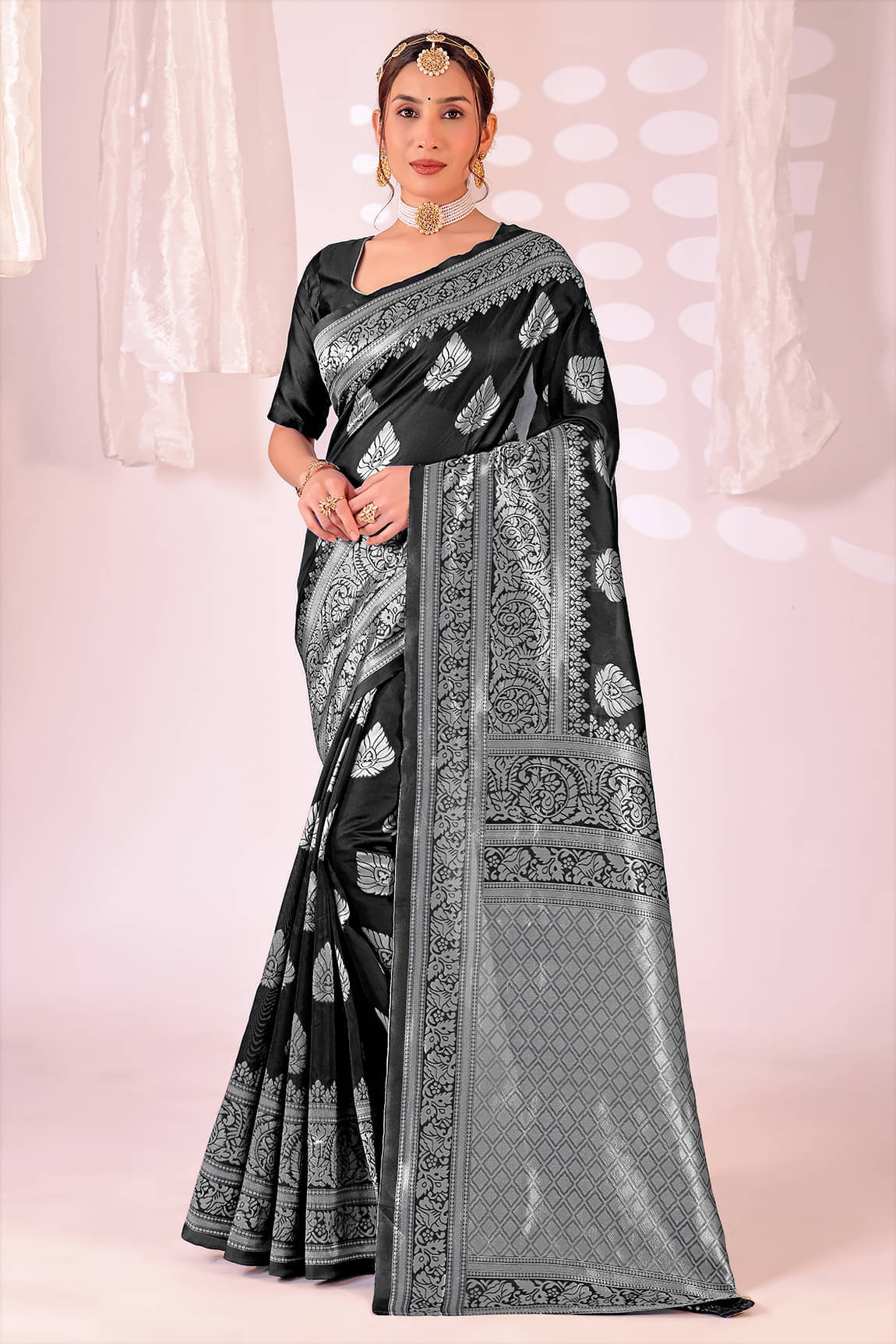 YUGAVEERAA Art Silk Solid Regular Saree With Unstitched Blouse Piece ( Black ) YUGAVEERAA Art Silk Solid Regular Saree With Unstitched Blouse Piece ( Black )