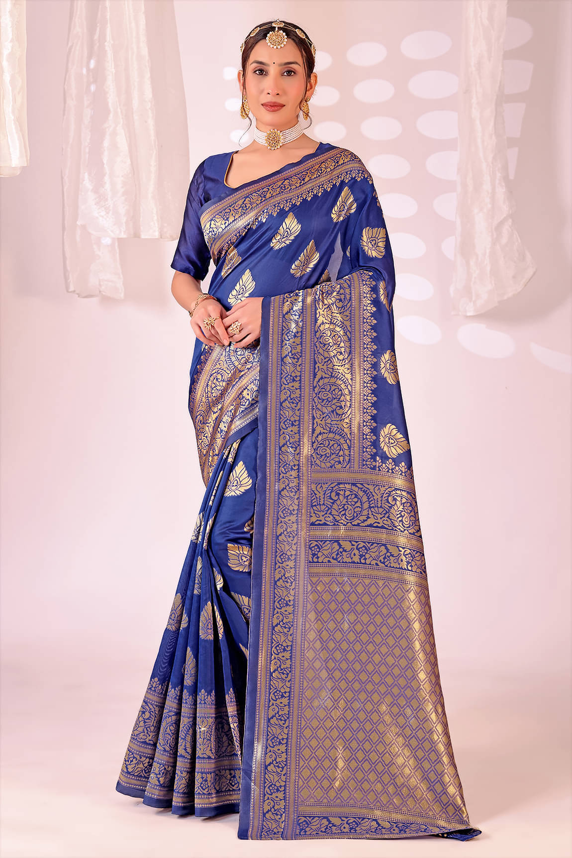 YUGAVEERAA Art Silk Solid Regular Saree With Unstitched Blouse Piece ( Navy Blue ) YUGAVEERAA Art Silk Solid Regular Saree With Unstitched Blouse Piece ( Navy Blue )