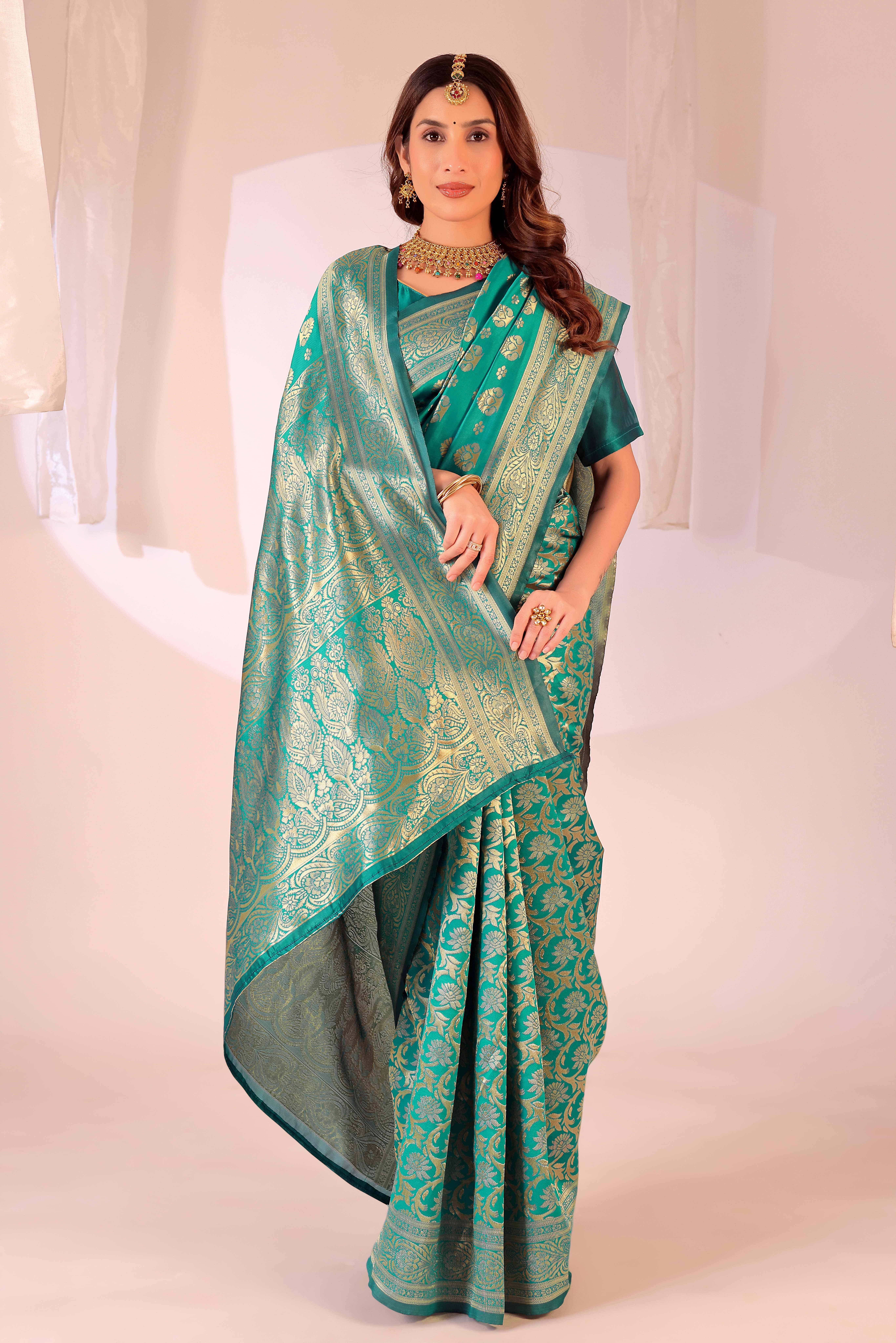     			YUGAVEERAA Art Silk Woven Regular Saree With Unstitched Blouse Piece ( Rama )