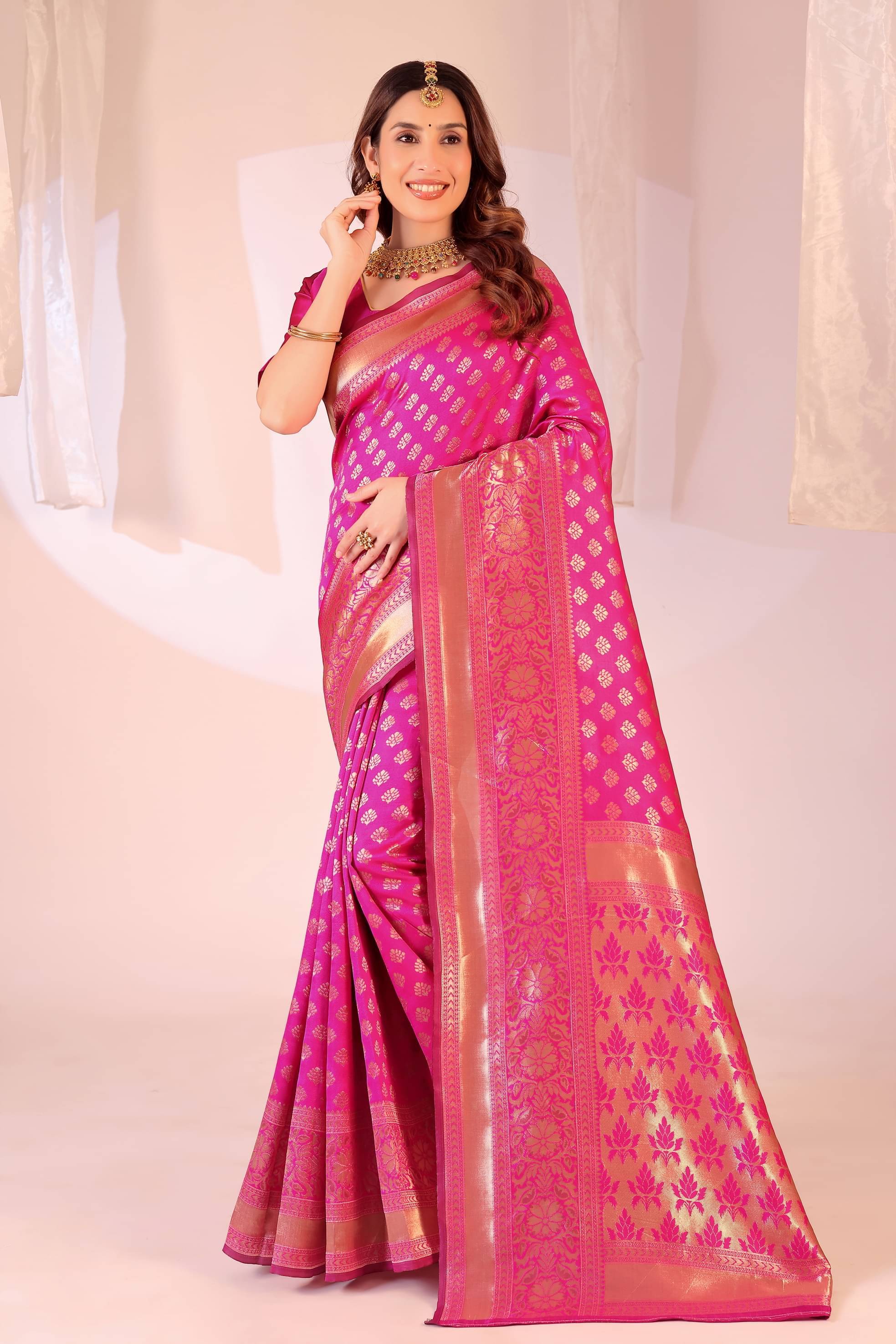YUGAVEERAA Art Silk Woven Regular Saree With Unstitched Blouse Piece ( Pink )     			YUGAVEERAA Art Silk Woven Regular Saree With Unstitched Blouse Piece ( Pink )