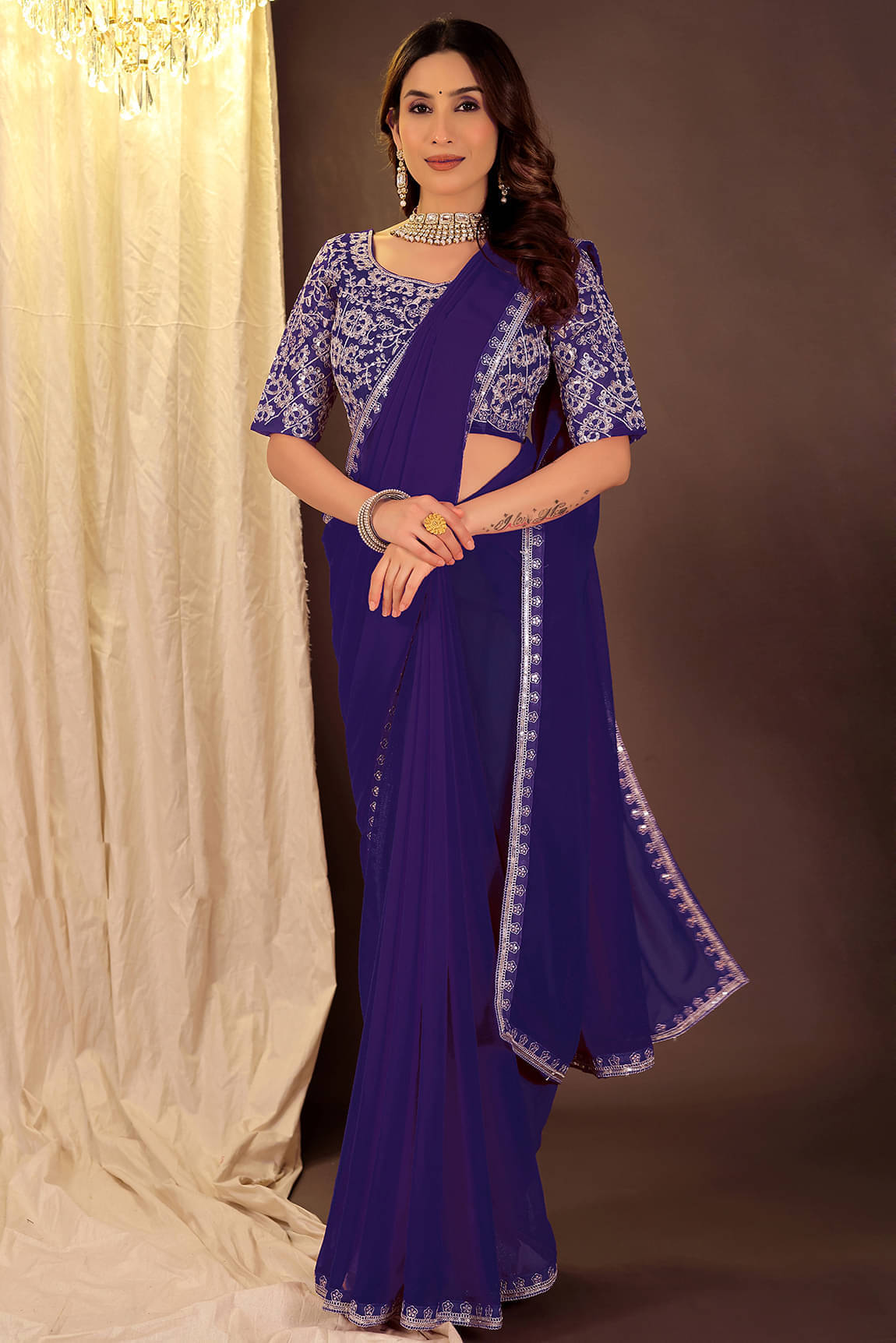 YUGAVEERAA Georgette Solid Regular Saree With Unstitched Blouse Piece ( Purple ) YUGAVEERAA Georgette Solid Regular Saree With Unstitched Blouse Piece ( Purple )