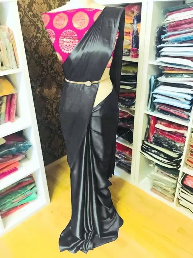     			YUGAVEERAA Satin Solid Regular Saree With Unstitched Blouse Piece ( Turquoise )