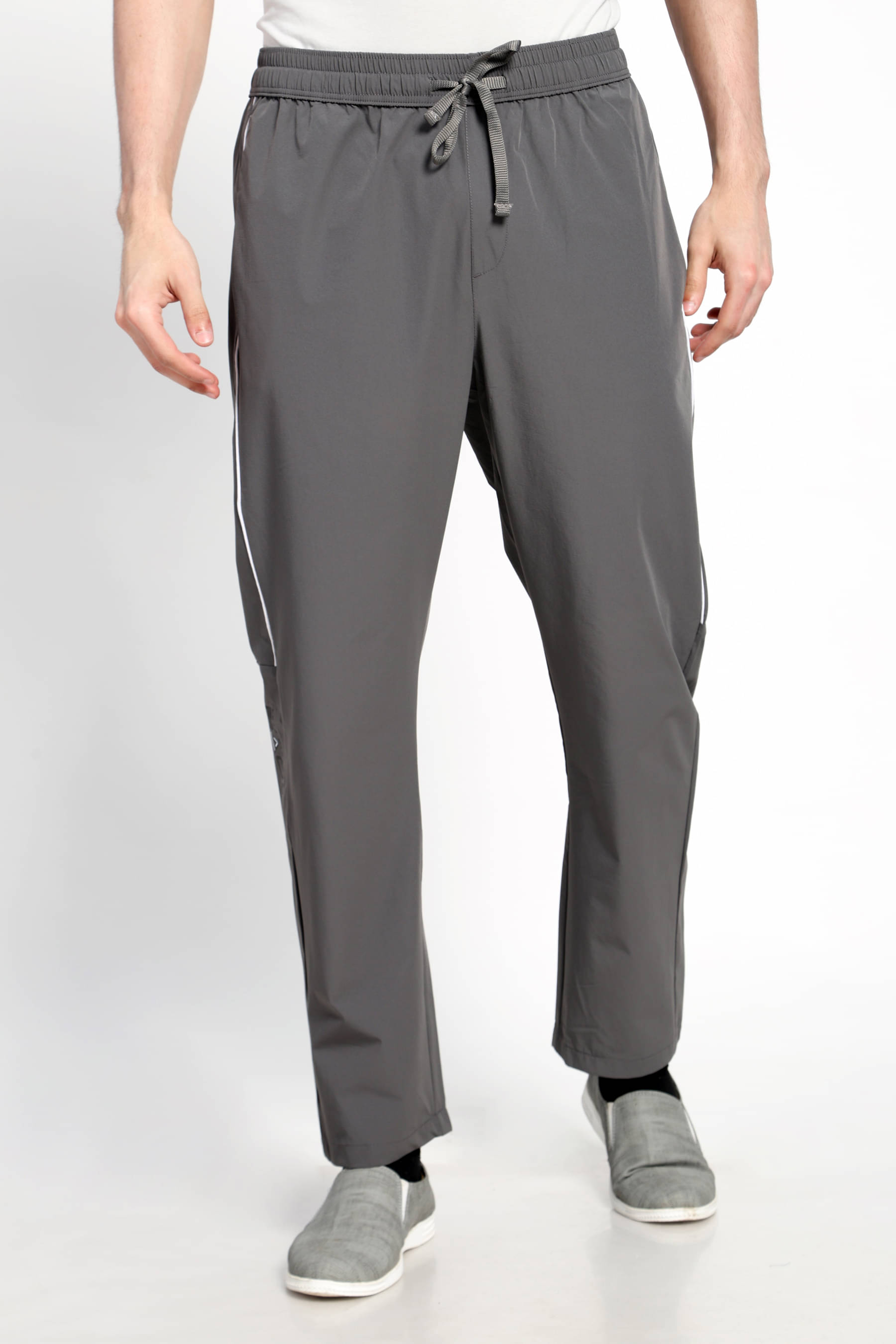     			AURAMIND Medium Grey Nylon Men's Trackpants ( Pack of 1 )