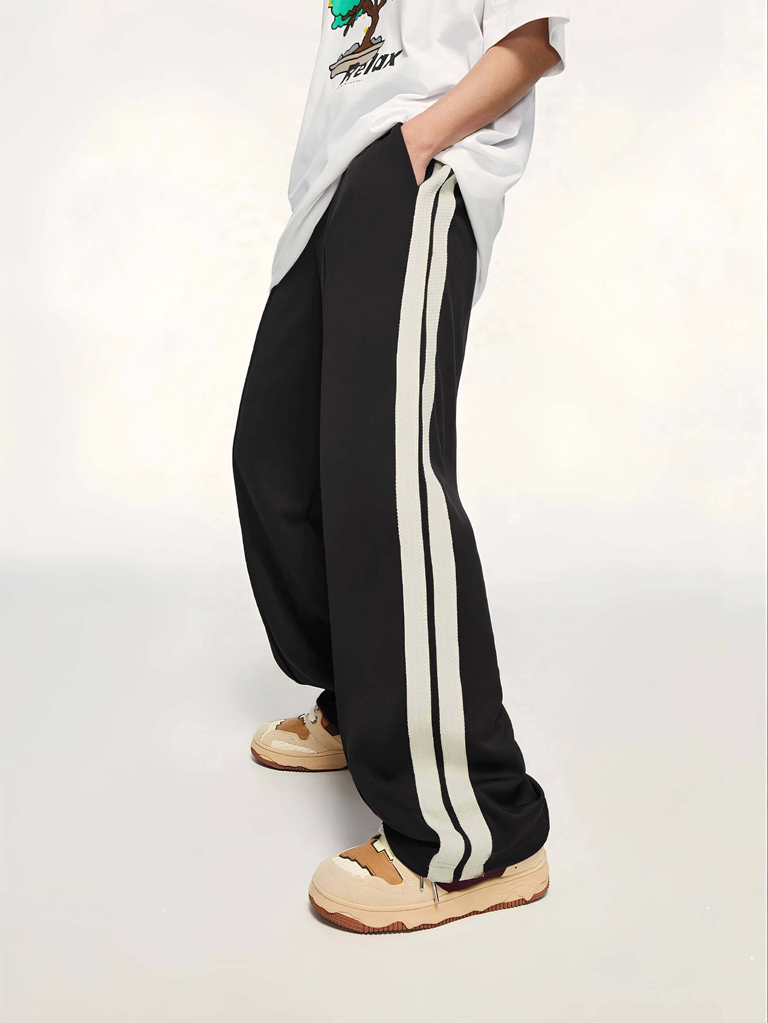     			JUMP CUTS Black Cotton Blend Men's Trackpants ( Pack of 1 )