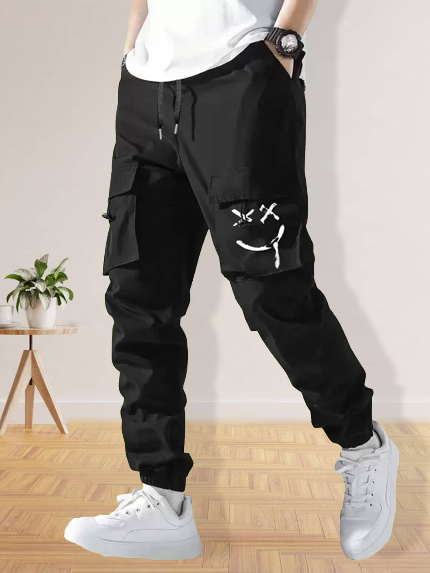 JUMP CUTS Black Polyester Men's Trackpants ( Pack of 1 ) JUMP CUTS Black Polyester Men's Trackpants ( Pack of 1 )