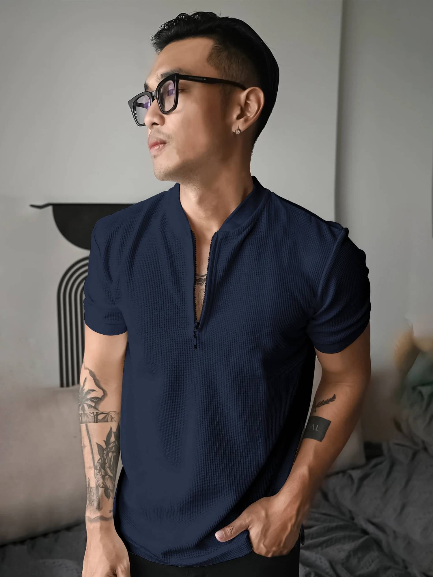     			JUMP CUTS Men Polyester Slim Fit Solid T-Shirt ( Navy Blue )