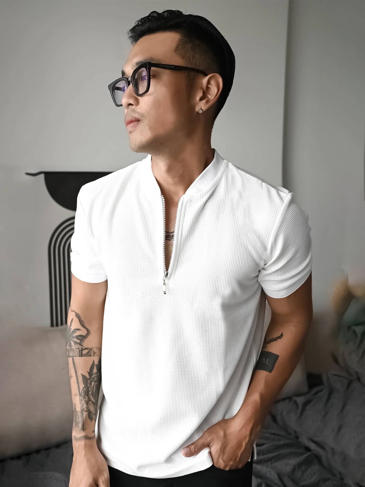 JUMP CUTS Men Polyester Slim Fit Solid T-Shirt ( White ) JUMP CUTS Men Polyester Slim Fit Solid T-Shirt ( White )