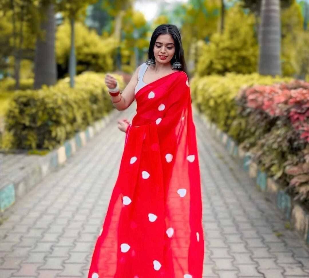 ANAND SAREES Chiffon Embroidered Regular Saree With Unstitched Blouse Piece ( Red ) ANAND SAREES Chiffon Embroidered Regular Saree With Unstitched Blouse Piece ( Red )