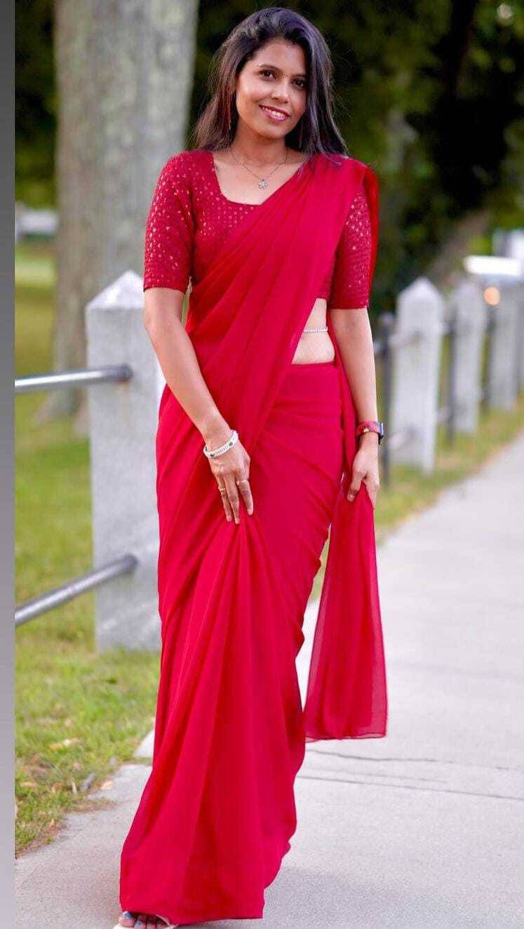     			ANAND SAREES Chiffon Solid Regular Saree With Unstitched Blouse Piece ( Red )