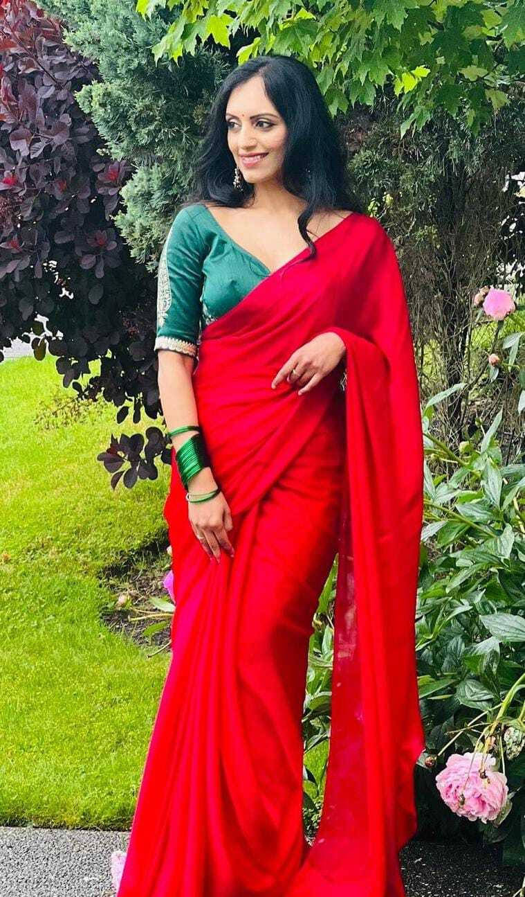 ANAND SAREES Chiffon Solid Regular Saree With Unstitched Blouse Piece ( Red ) ANAND SAREES Chiffon Solid Regular Saree With Unstitched Blouse Piece ( Red )